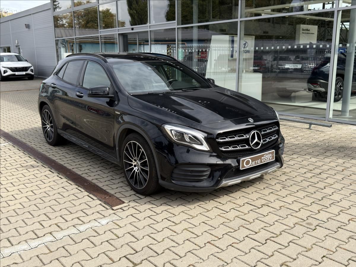 Mercedes-Benz GLA, 2,1 220 D 4Matic, AT - fotka 2