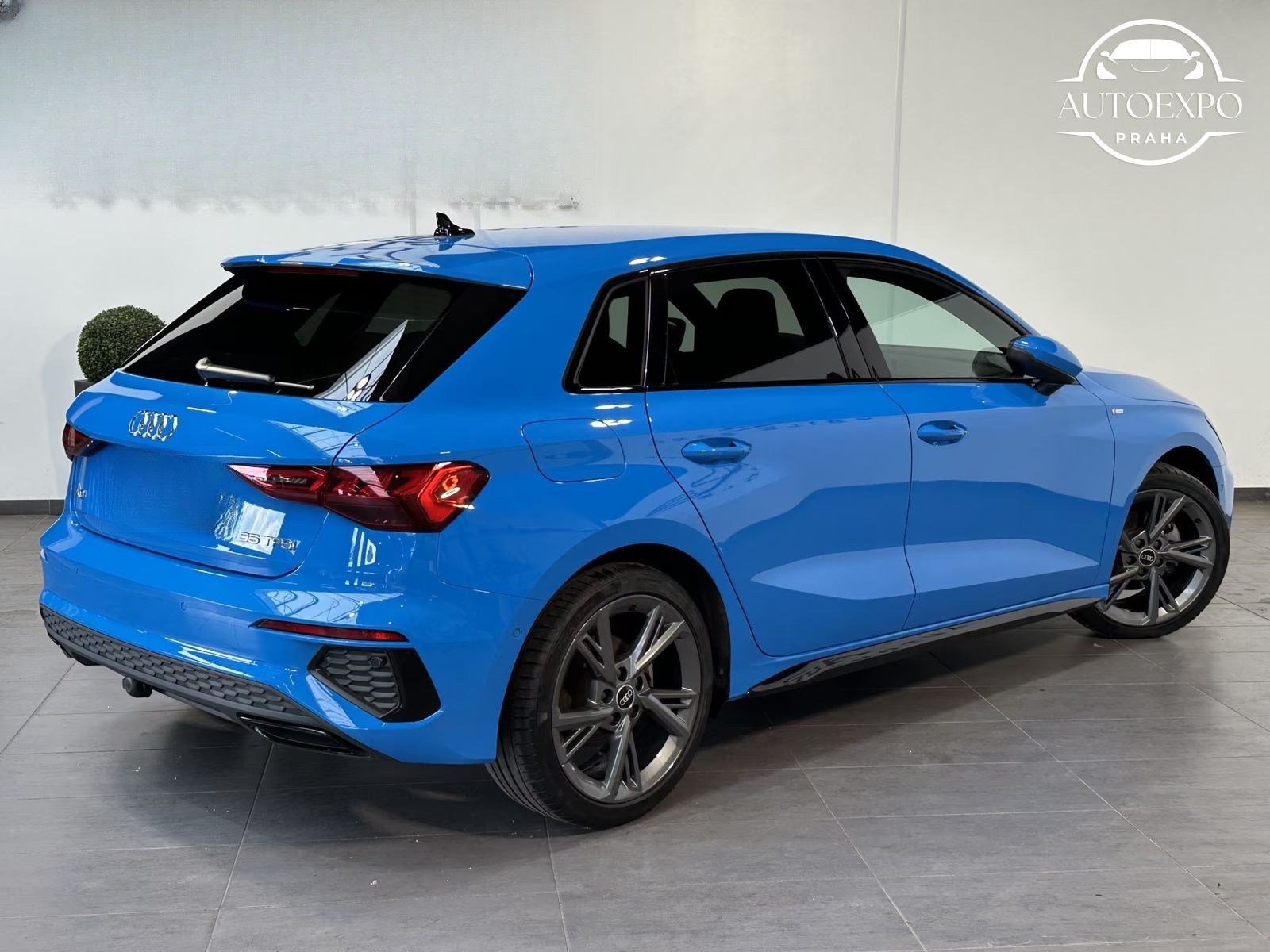 Audi A3, 35 TFSI S-Line Sportback - fotka 4