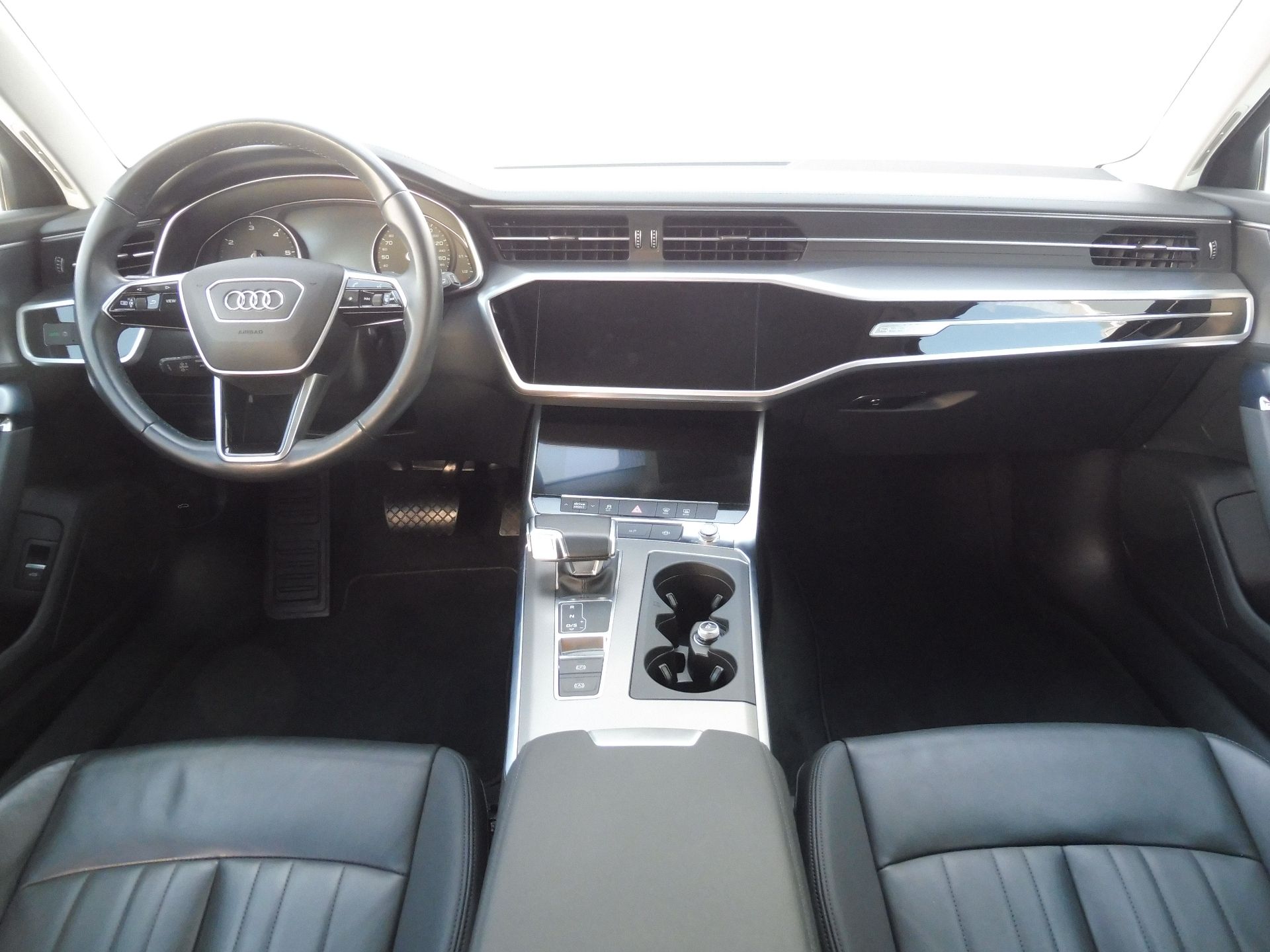 Audi A6 Avant, 40 TDI 150kW S-tronic quattro - fotka 5