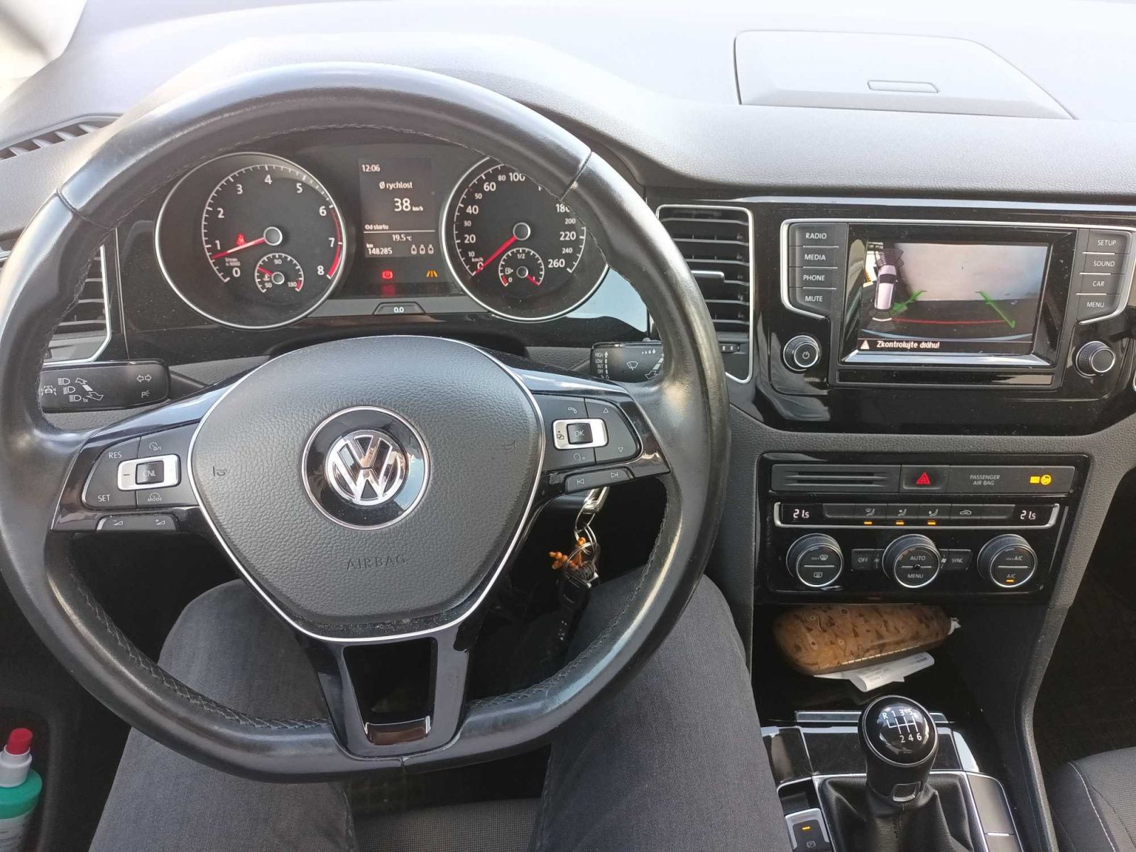 Volkswagen Golf Sportsvan, 1.4 TSI, ČR,1.maj - fotka 3