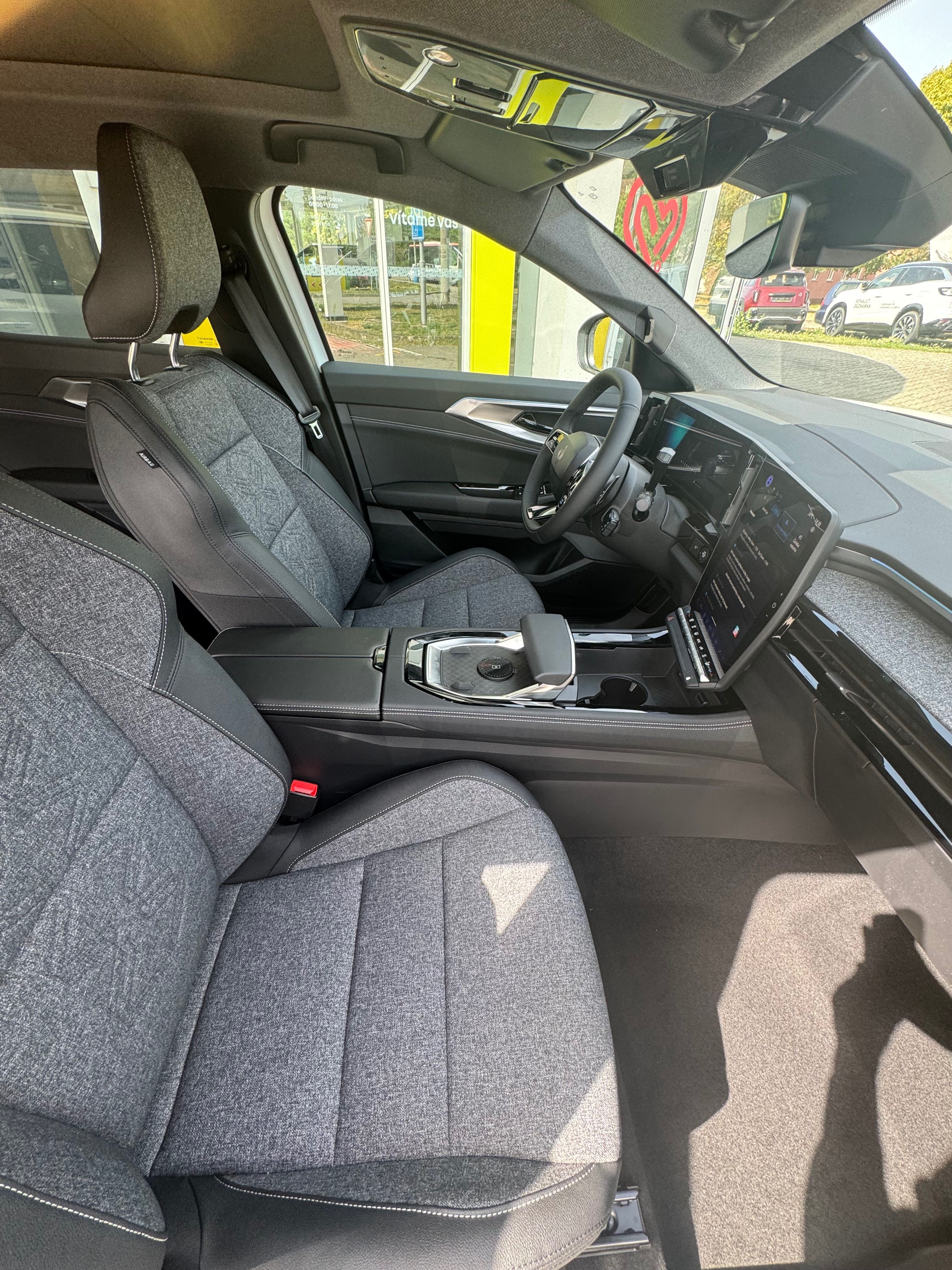 Renault Austral, techno mild hybrid 150 auto - fotka 6