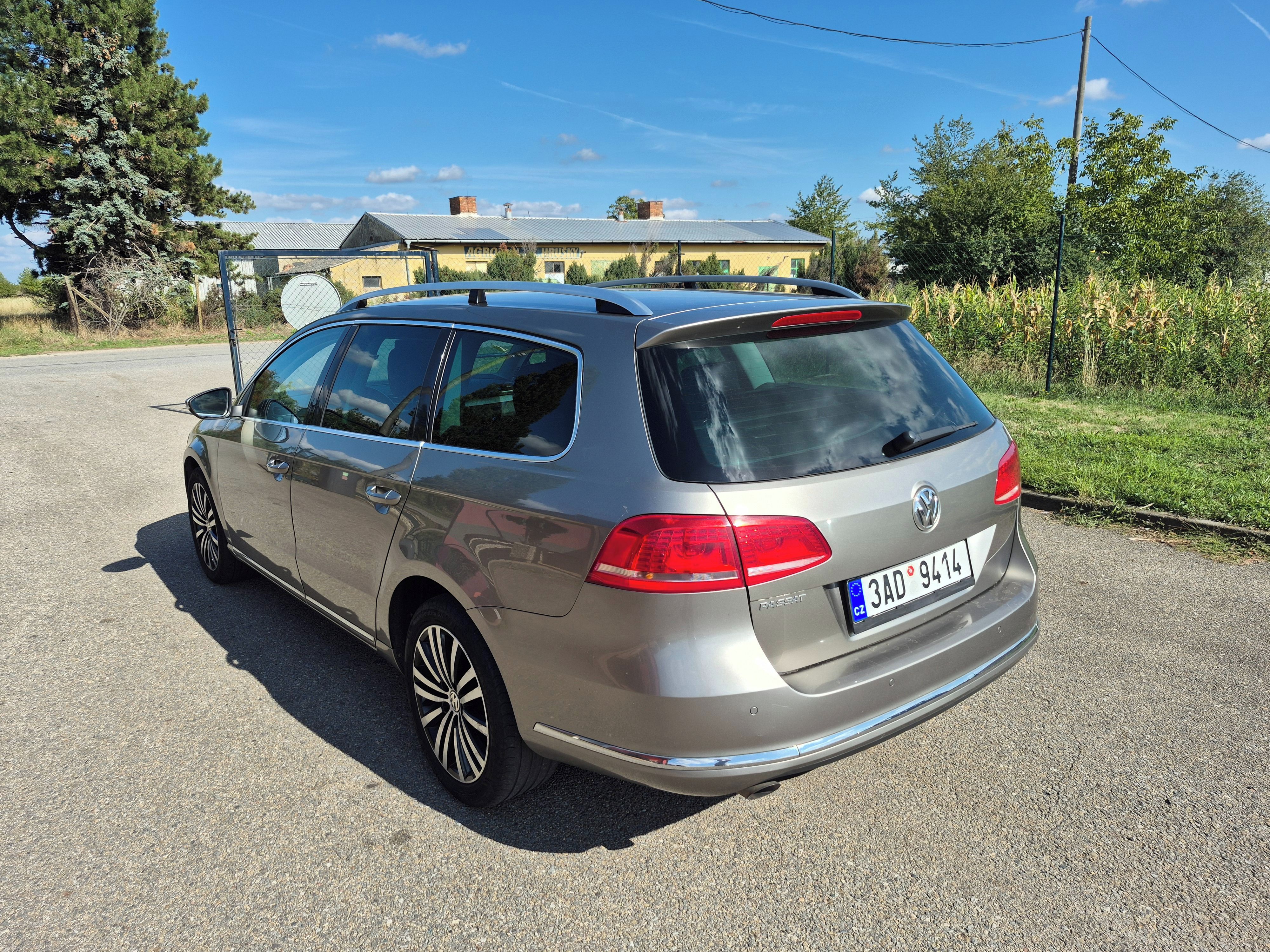 Volkswagen Passat Variant, 2,0TDI, 125kW, DSG, ČR - fotka 6