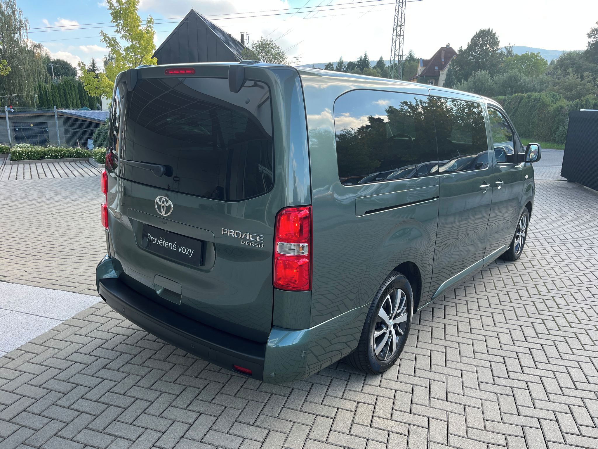 Toyota Proace Verso, 2.0 177k L2 Family Webasto 8AT - fotka 6