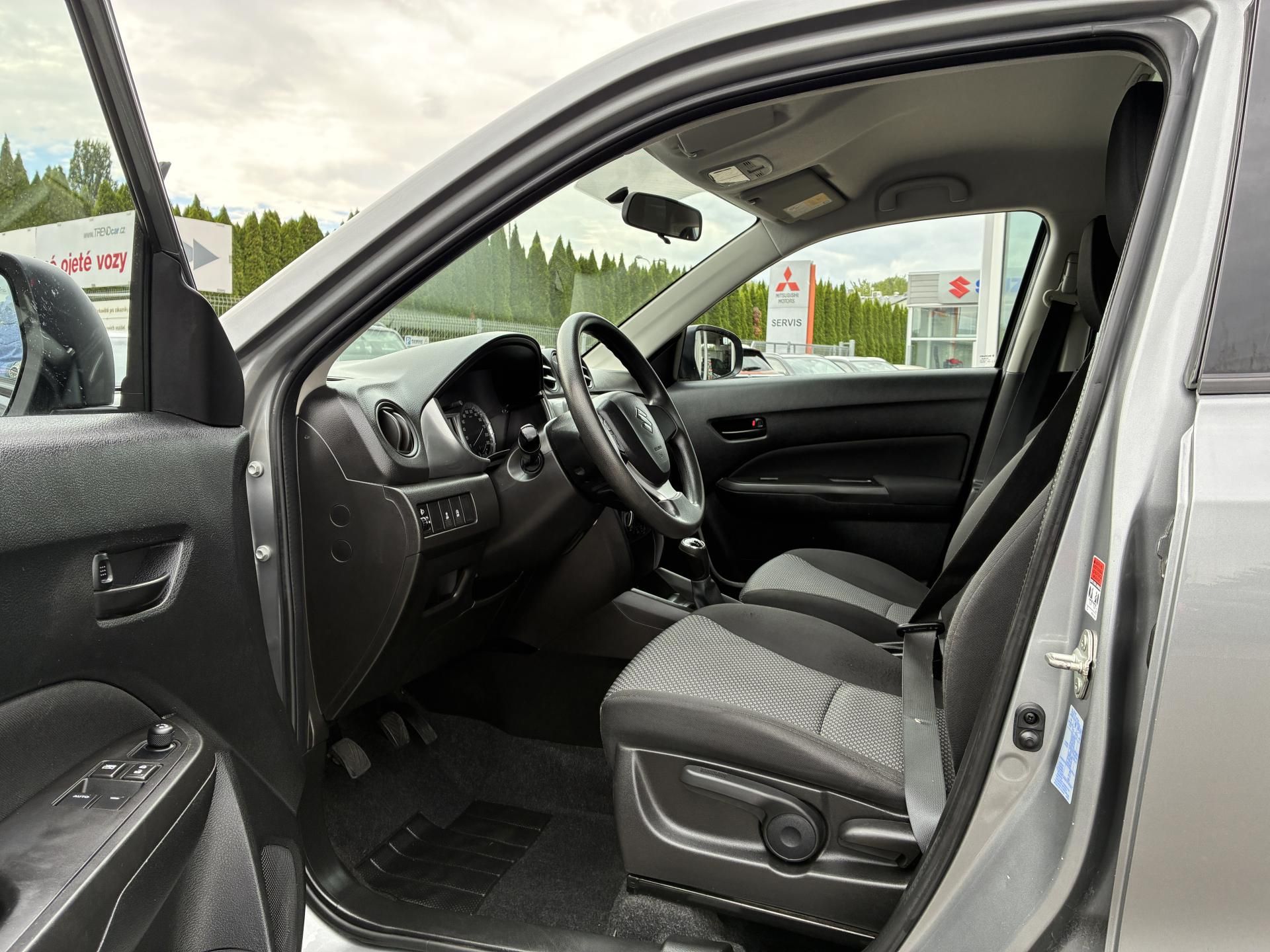 Suzuki Vitara, 1,6VVT Comfort 5MT *ZÁRUKA* - fotka 6