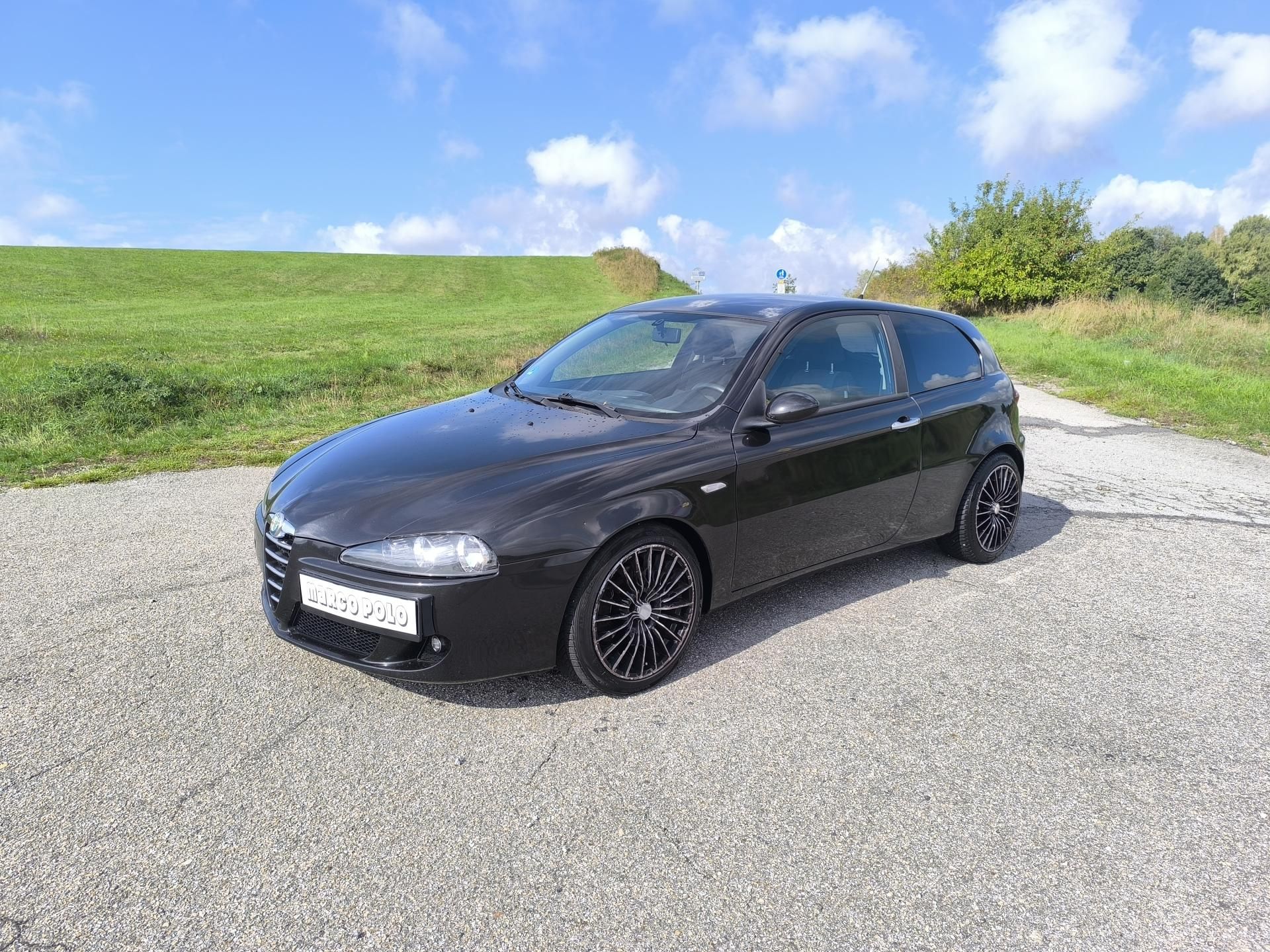 Alfa Romeo 147, 1.6 16V DOLOŽENÉ KM.NOVÁ STK - fotka 3