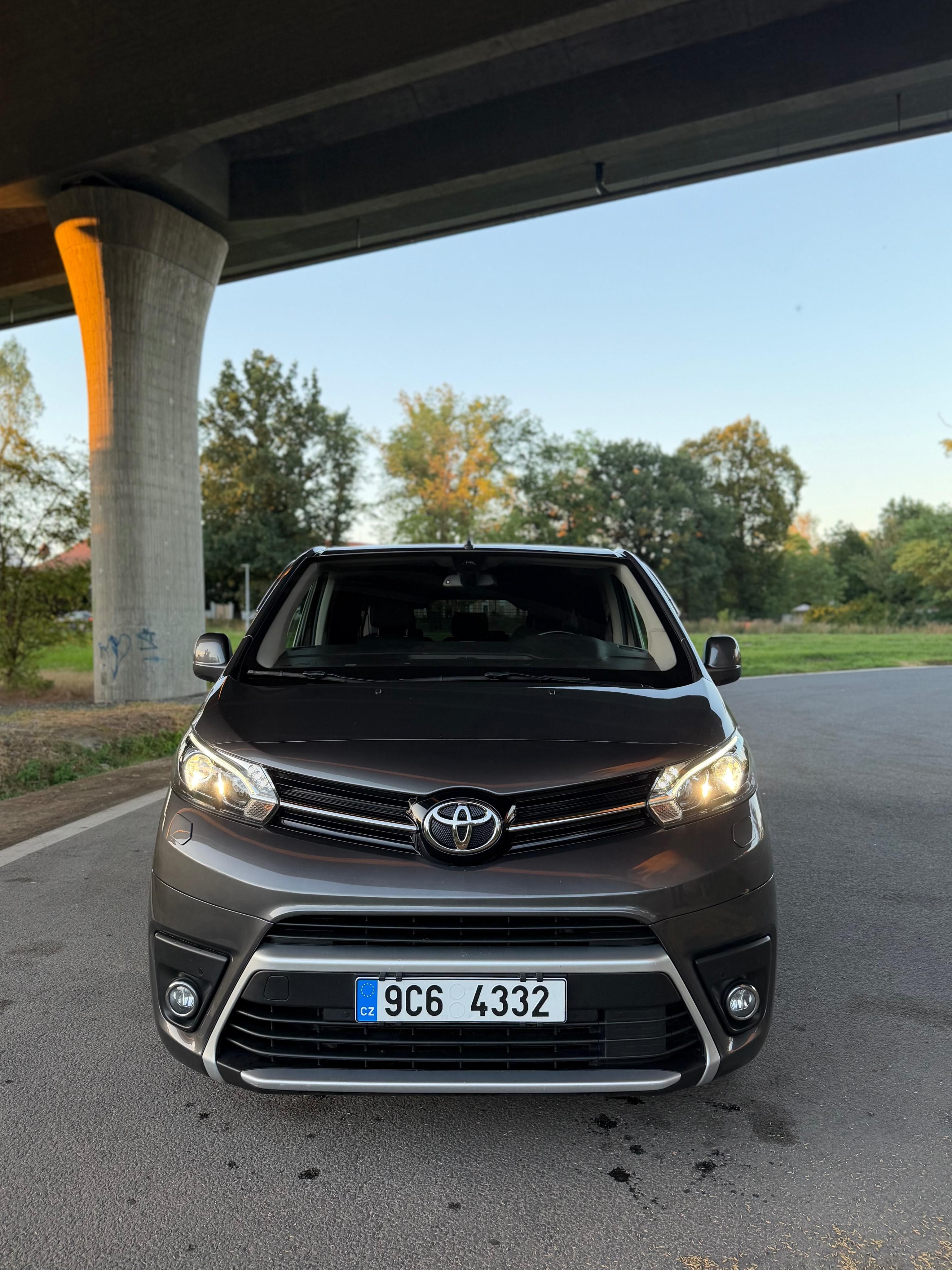 Toyota Proace Verso, Toyota Proace Verso Family L2 - fotka 2