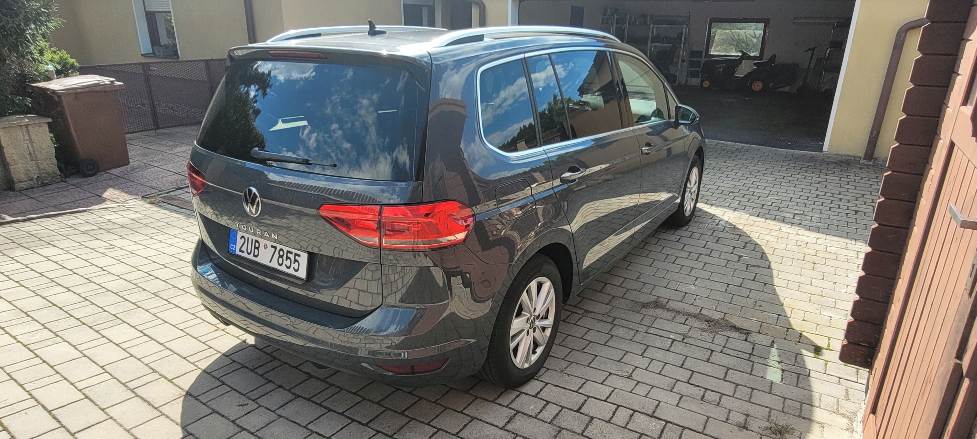 Volkswagen Touran, 2,0TDi DSG 7MIST 133TKM - fotka 4