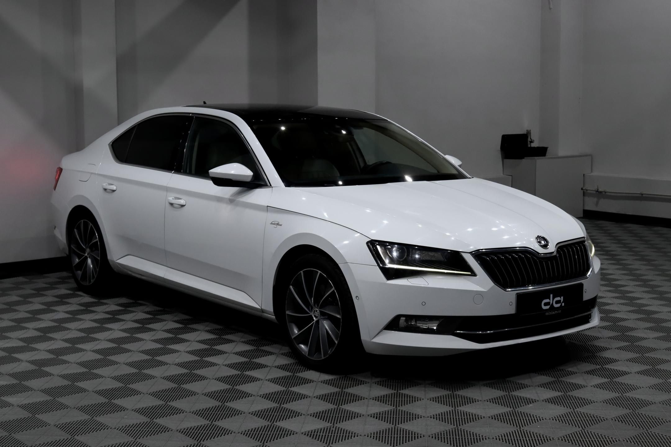 Škoda Superb, 3 2.0 TDI 140 kW DSG L&K - fotka 2