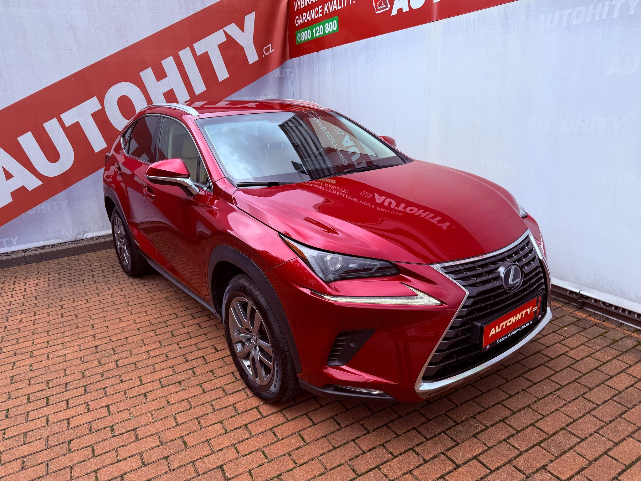 Lexus NX 300h, H, ČR - fotka 5