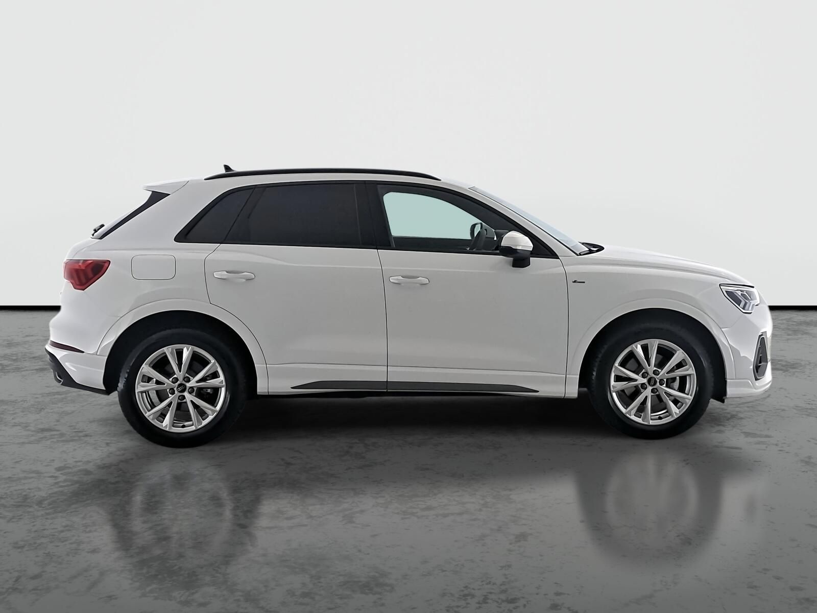Audi Q3, 35 TFSI, S line - fotka 6