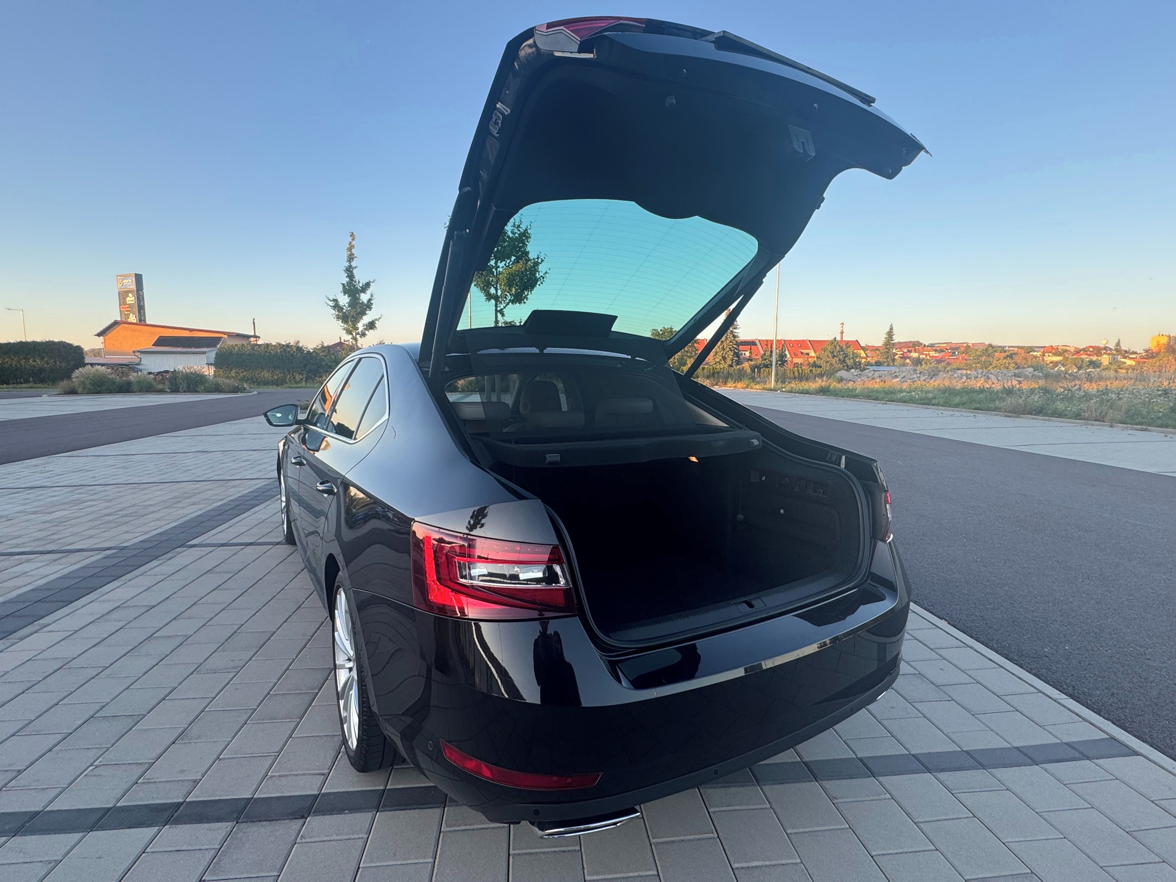 Škoda Superb, Škoda Superb, L&K 2.0 TSI 206k - fotka 5