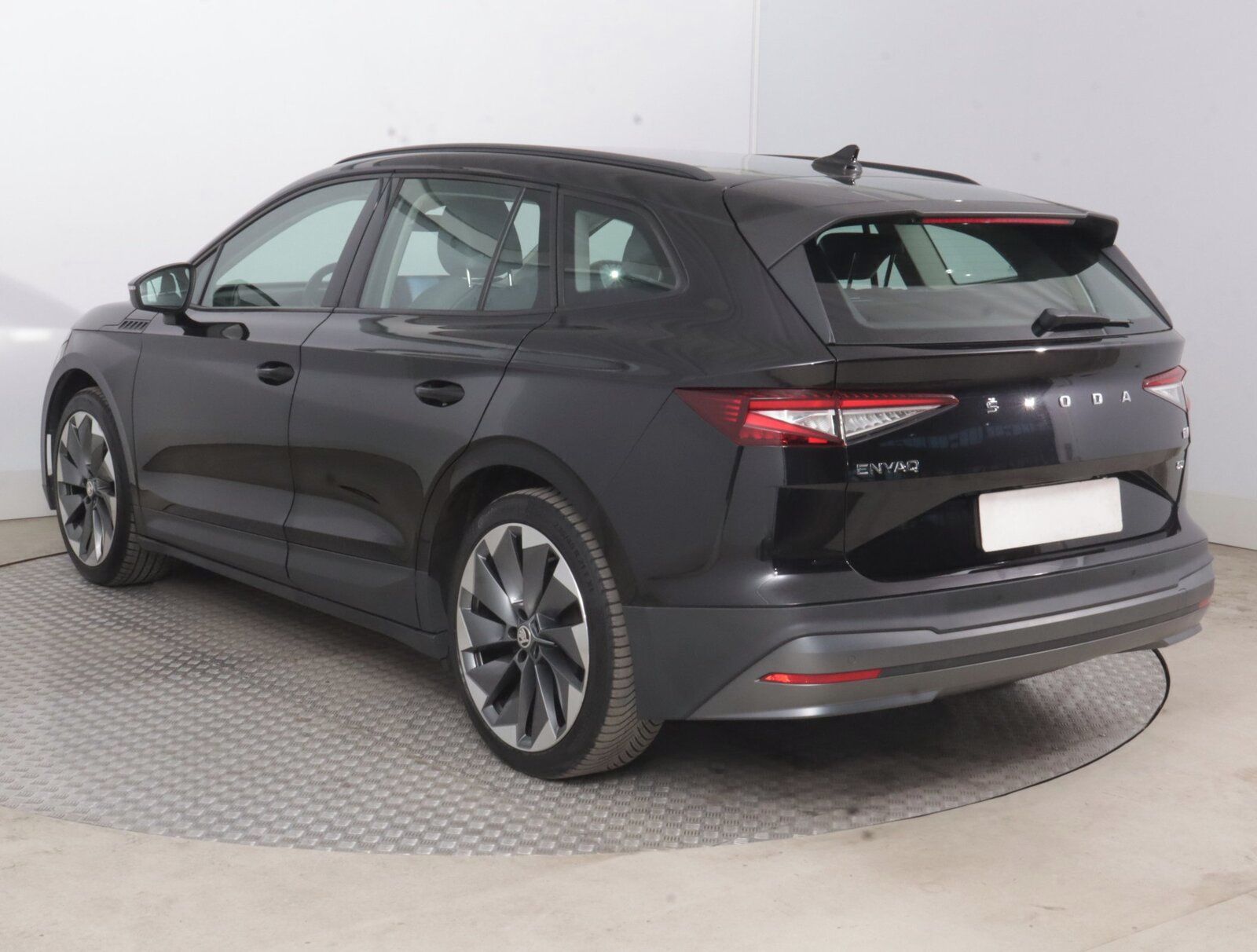 Škoda Enyaq, iV 60 (62 kWh), SoH 92% - fotka 4