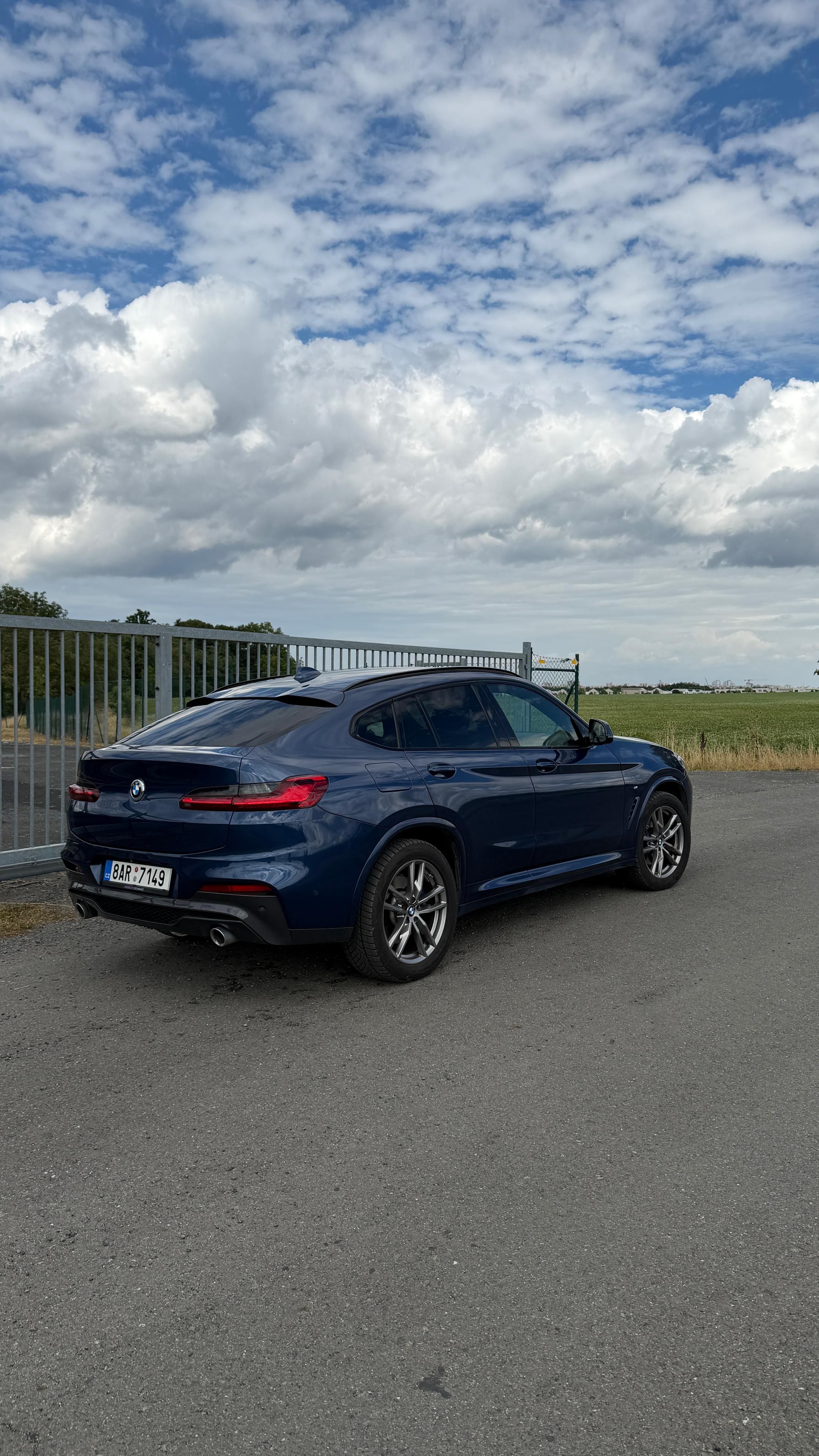 BMW X4, BMW X4 3.0 xDrive30d M Sport - fotka 4