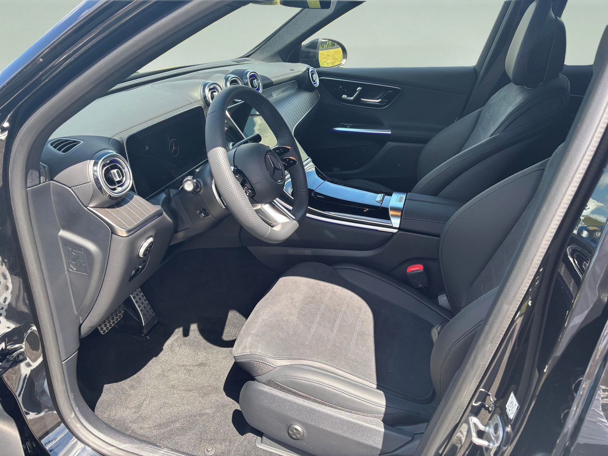 Mercedes-Benz GLC, GLC 300 e 4MATIC - fotka 6