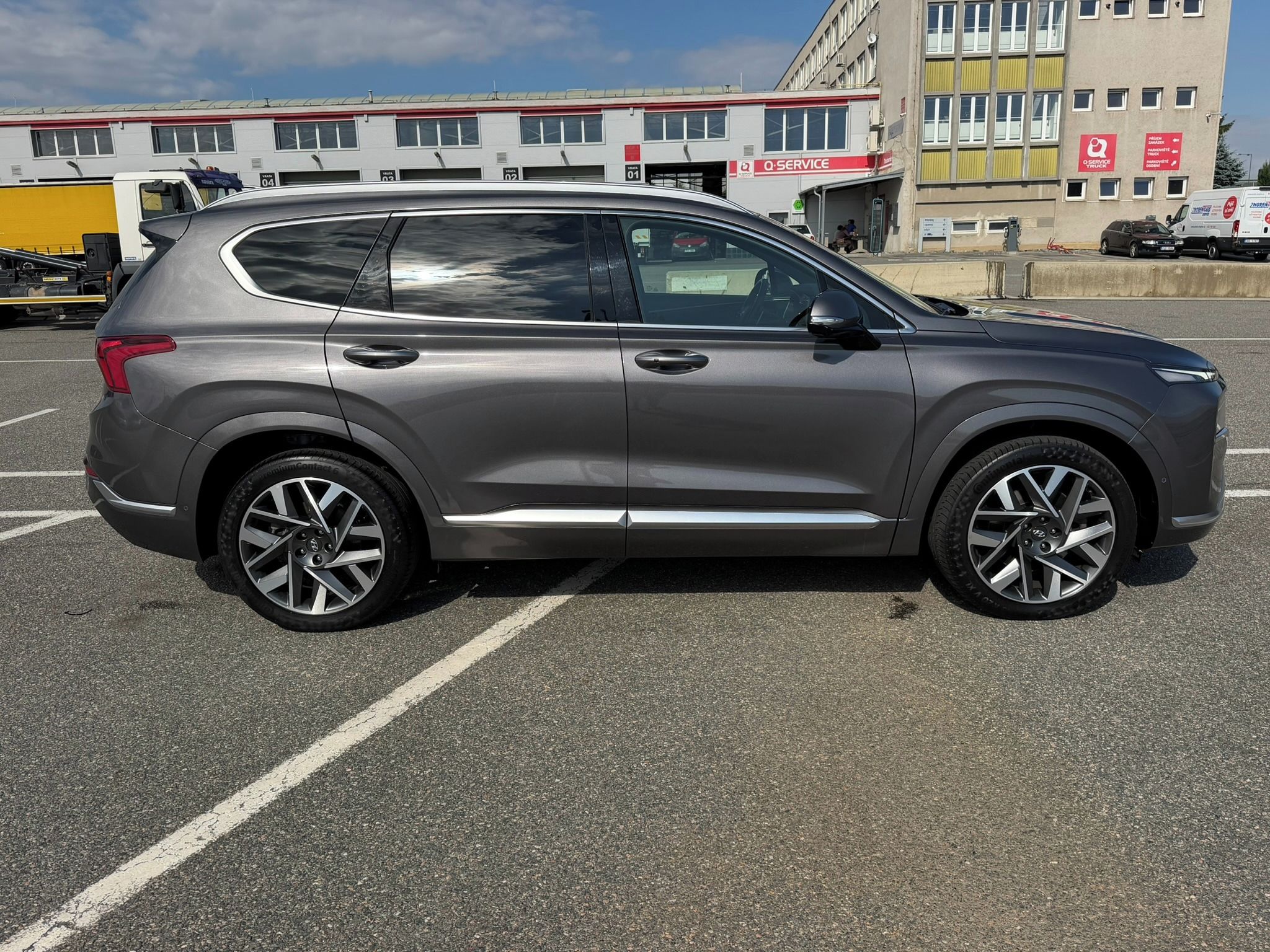 Hyundai Santa Fe, 2.2 CRDi LUXURY 4x4 142 kW - fotka 5