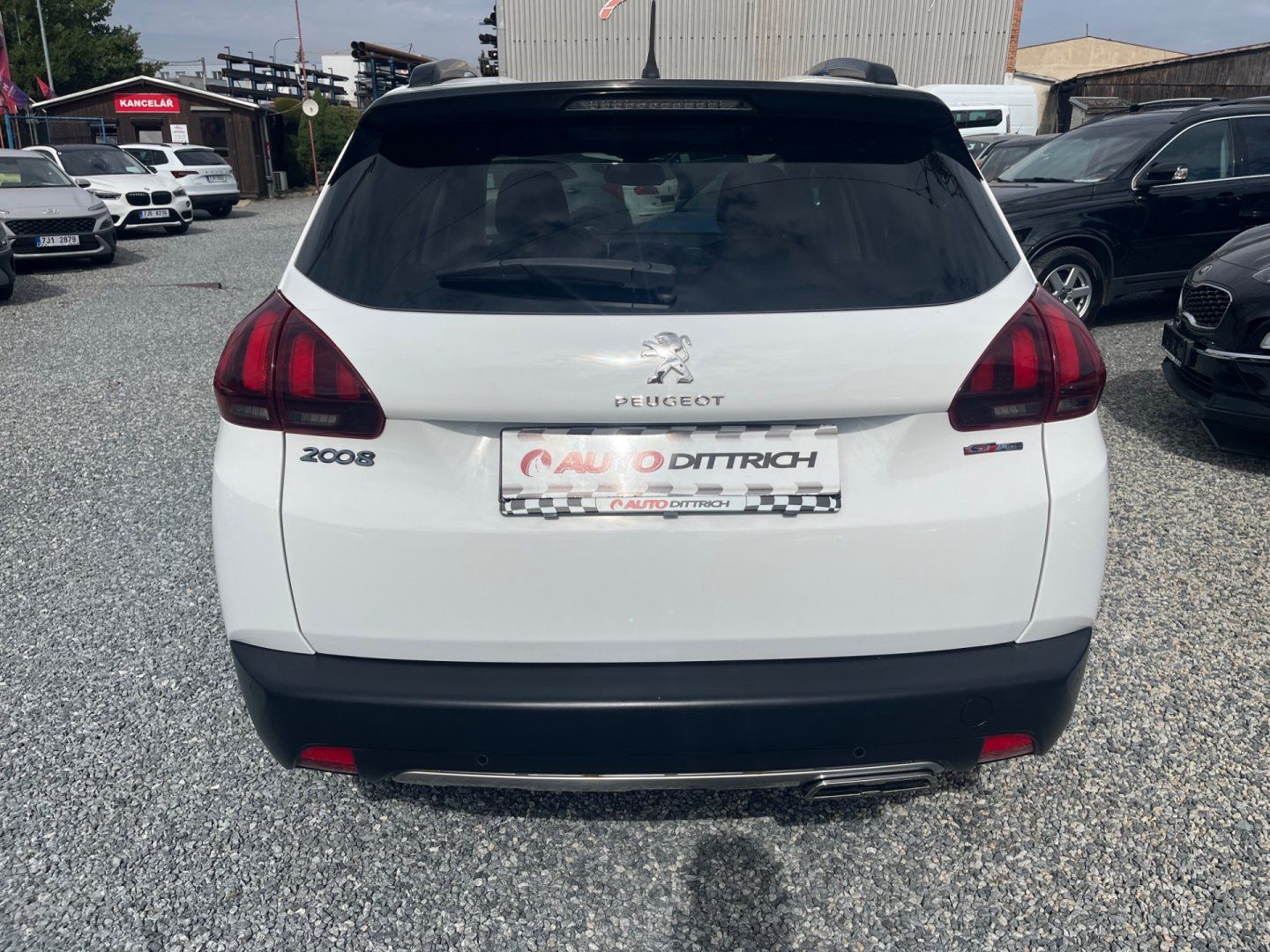 Peugeot 2008, 1.2 PT GT - fotka 6