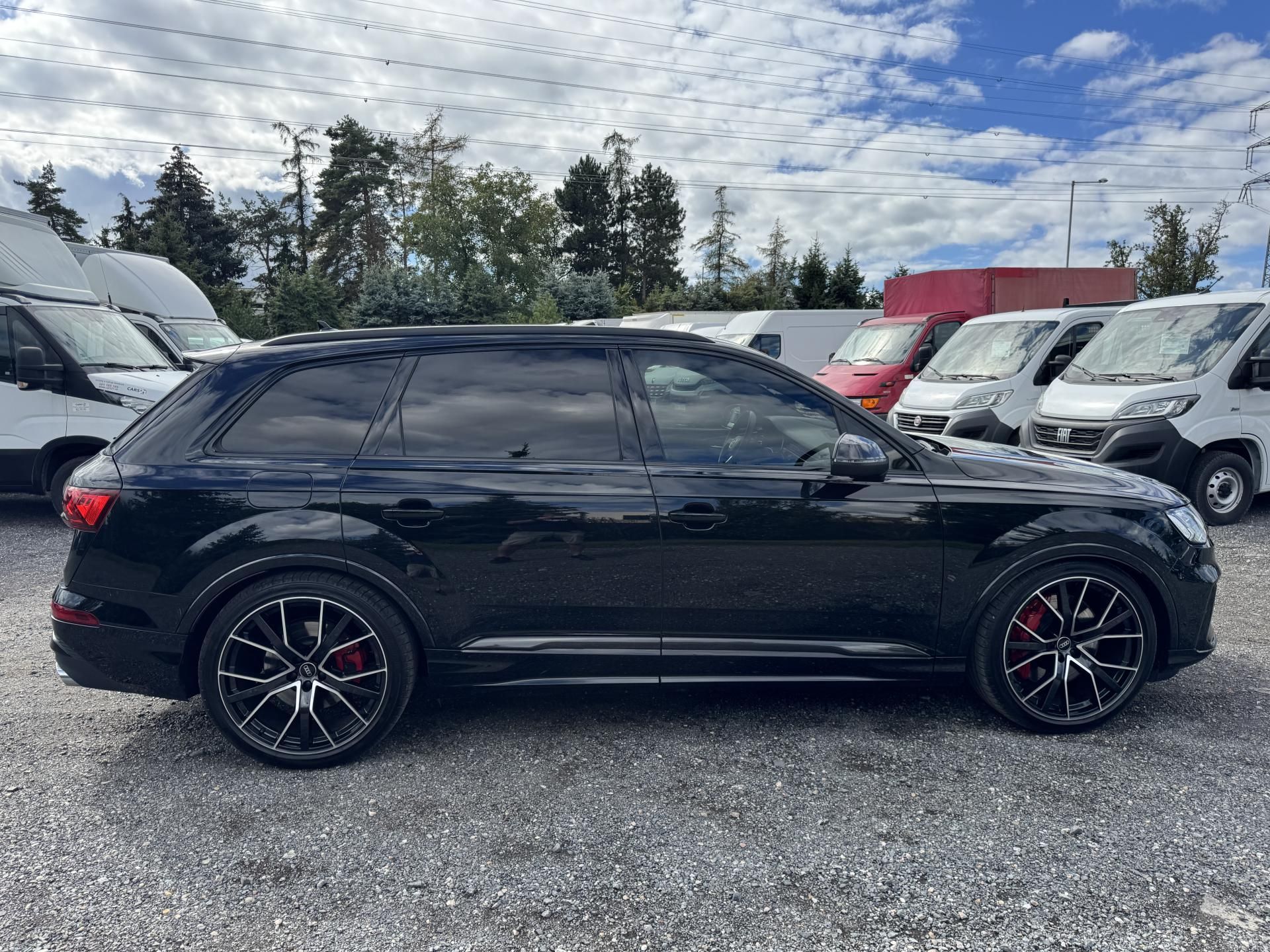 Audi SQ7, SQ7,373kw,7míst,ČR-1.maj. - fotka 4