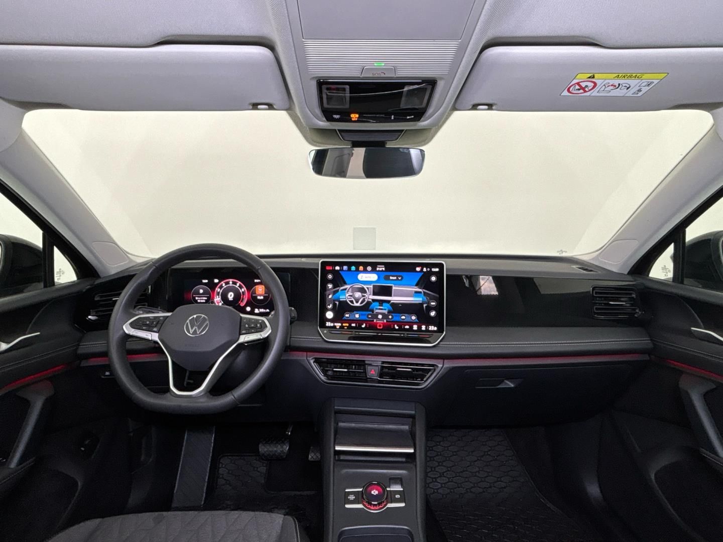 Volkswagen Tiguan, 1.5 eTSi / 110 kW People DSG - fotka 5