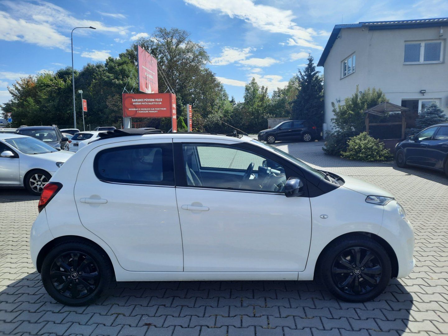 Citroën C1, 1.2iAirscape Feel Edice-Kabrio - fotka 4