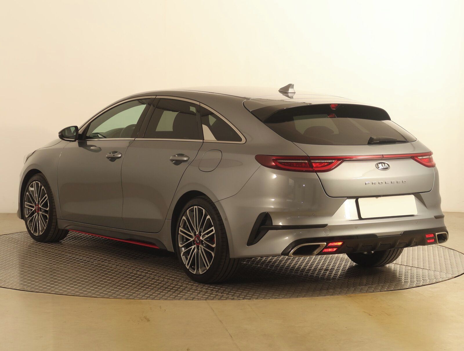 Kia ProCeed, GT 1.6 T-GDI, Automat - fotka 4