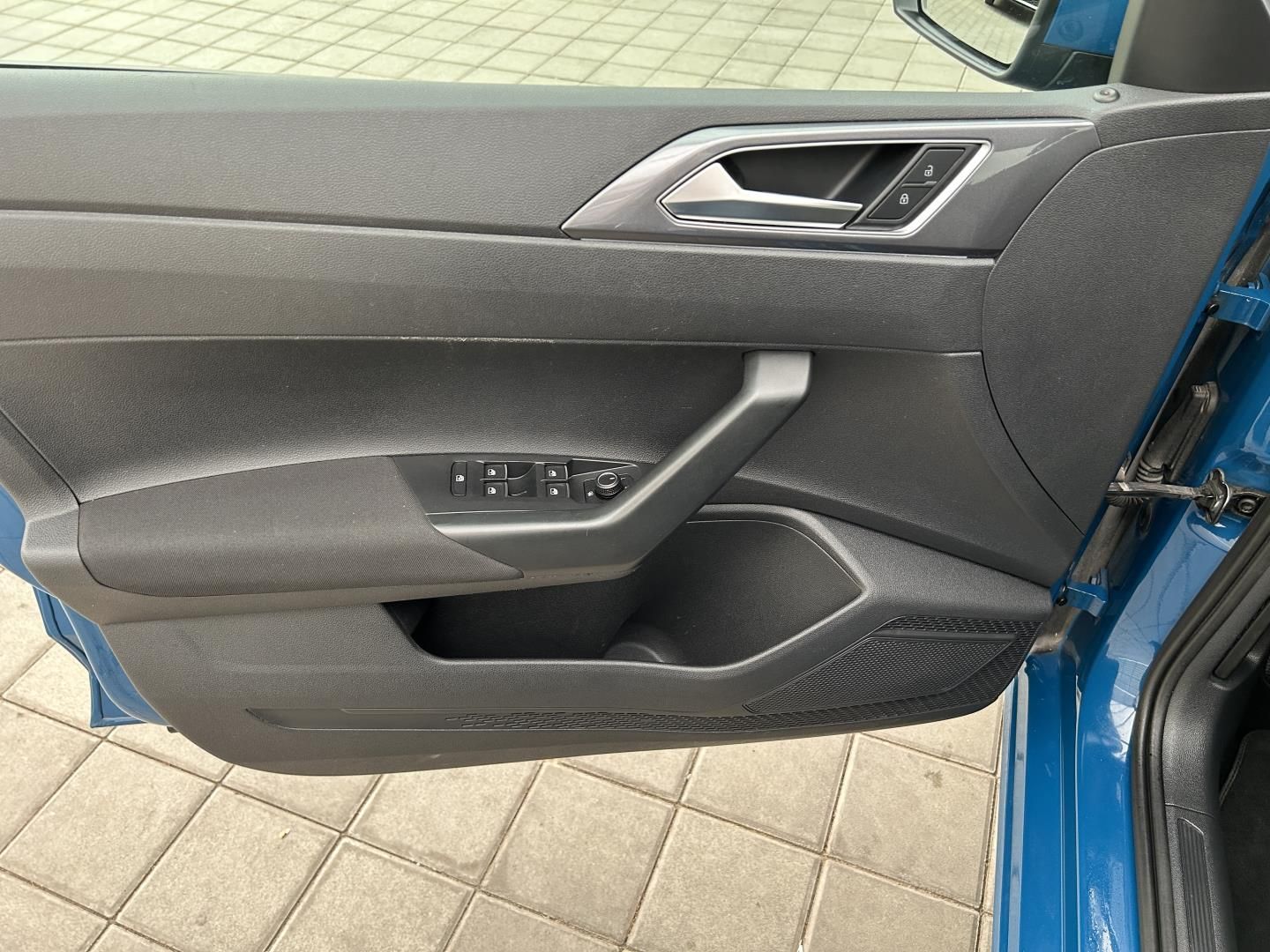 Volkswagen Polo, 1.0TGI 66kW Highline - fotka 6
