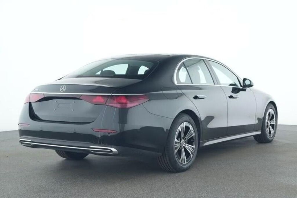 Mercedes-Benz Třídy E, 200 AVANTGARDE DISTRONIC - fotka 2
