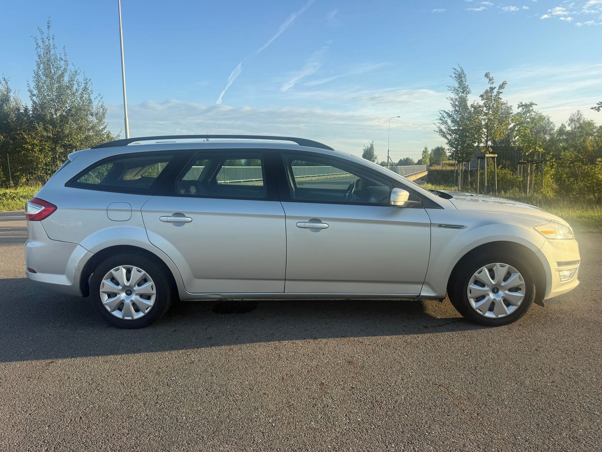 Ford Mondeo, 2,0 TDI KOMBI TAŽNÉ 2X KOLA - fotka 5