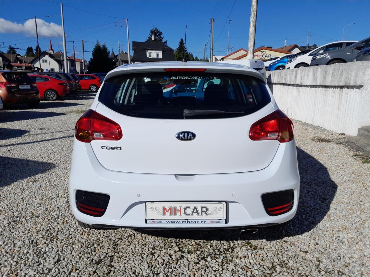 Kia Cee´d, 1,6i 99kW - fotka 6