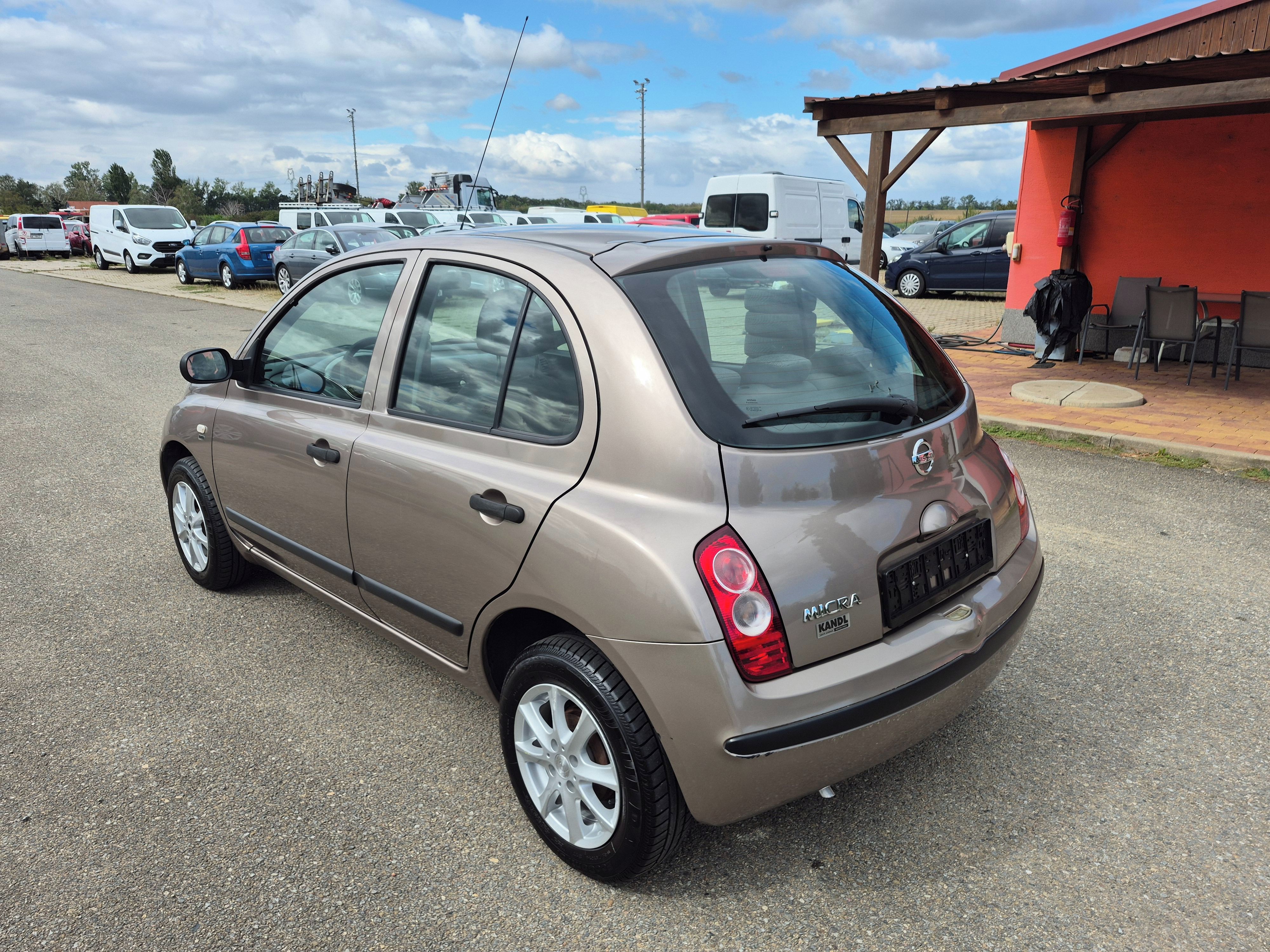 Nissan Micra, 1,2i, 48kW, klima - fotka 4