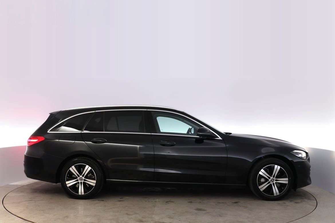 Mercedes-Benz Třídy C, 300e Avantgarde Kamera Tažné - fotka 4