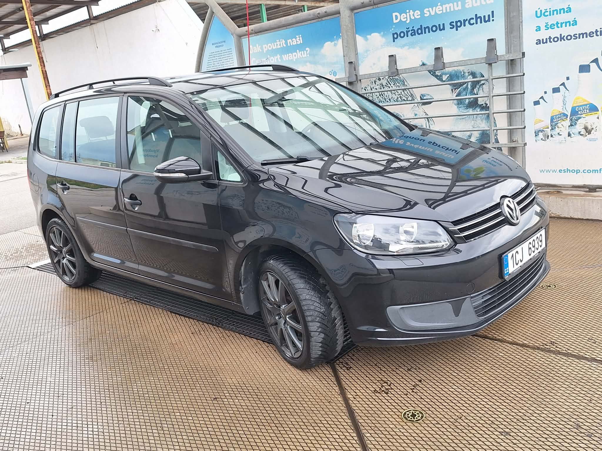 Volkswagen Touran, TSI 77 kW TOP stav + Navi - fotka 5