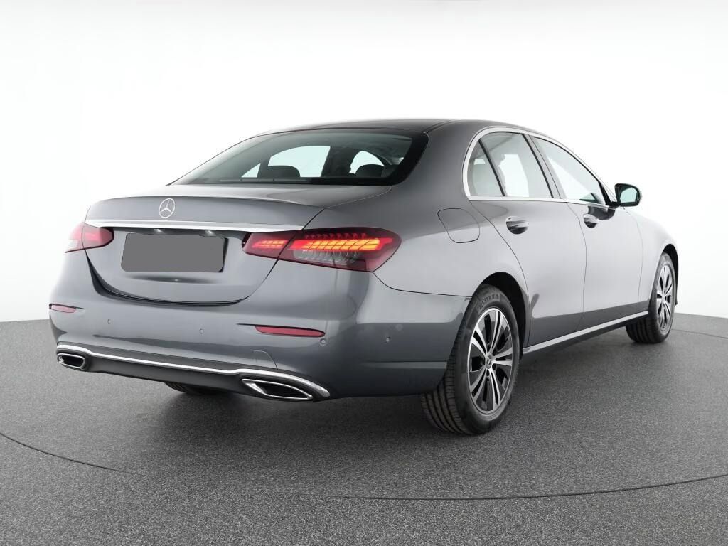 Mercedes-Benz Třídy E, 220 d Avantgarde*PANO*Kamera* - fotka 4