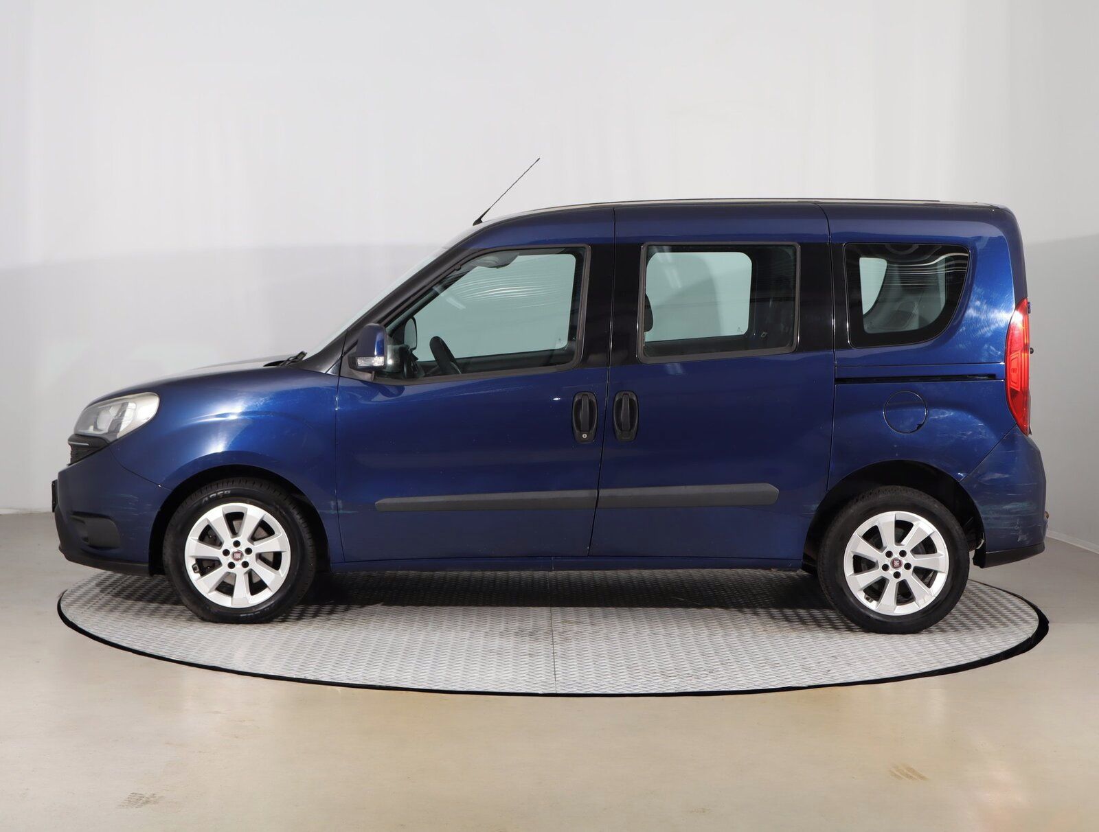 Fiat Dobló, 1.6 MultiJet, 5Míst, ČR - fotka 3