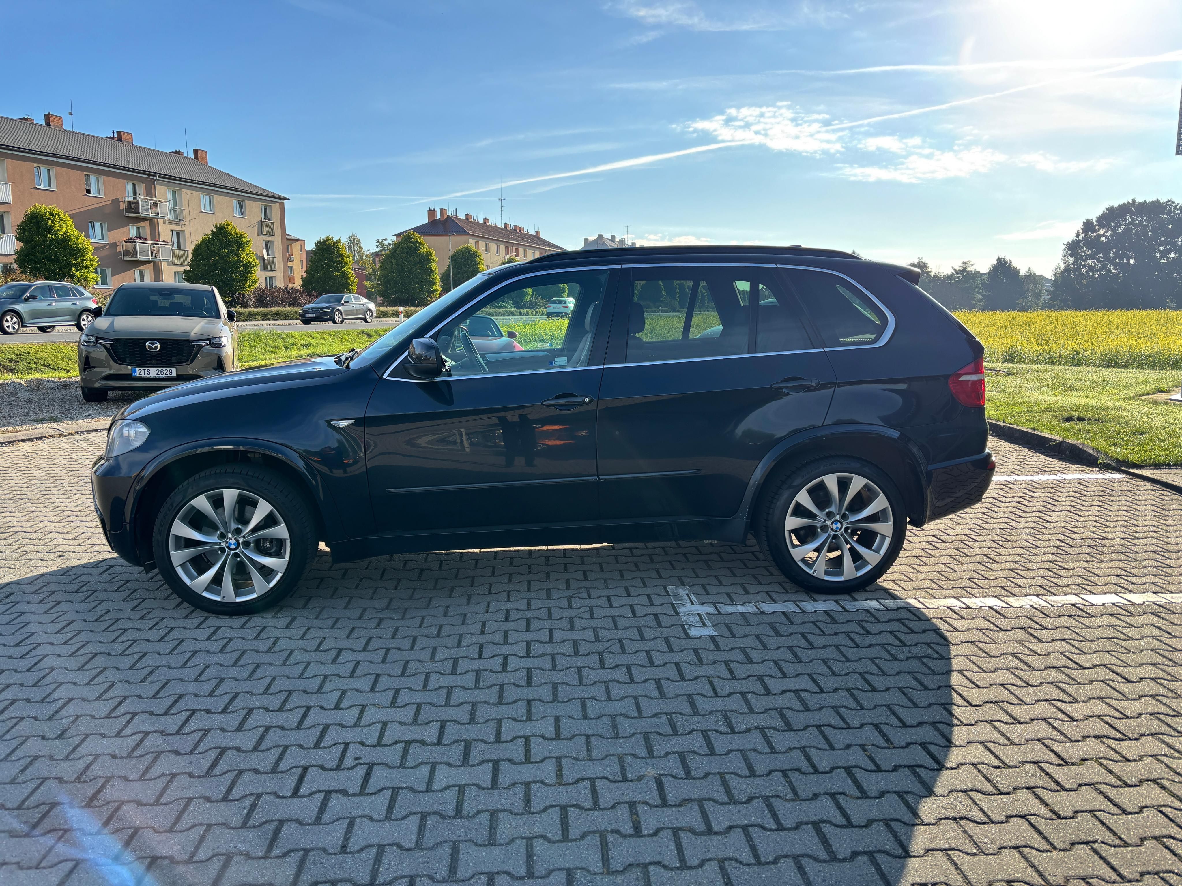 BMW X5, 3,0 V6 TDi  173kW - fotka 6