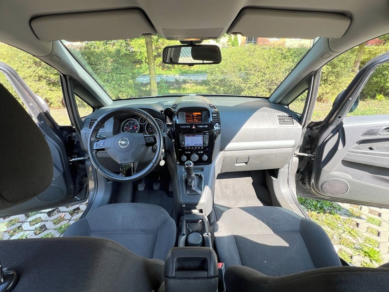 Opel Zafira, Opel Zafira 1,7 CDTi 92kW - fotka 6