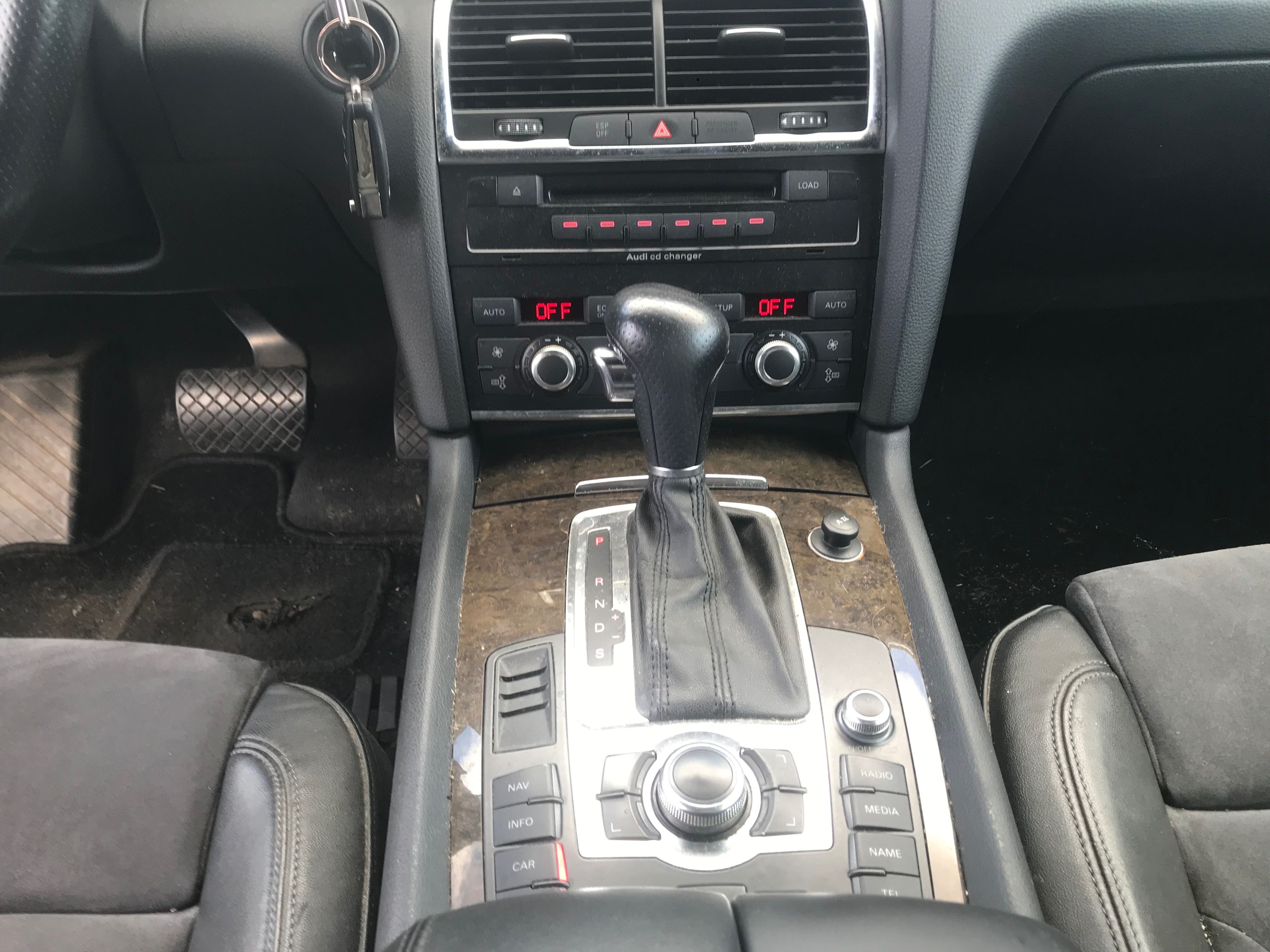 Audi Q7, 3.0 TDI S-LINE!!!.MOTOR KO !!! - fotka 6
