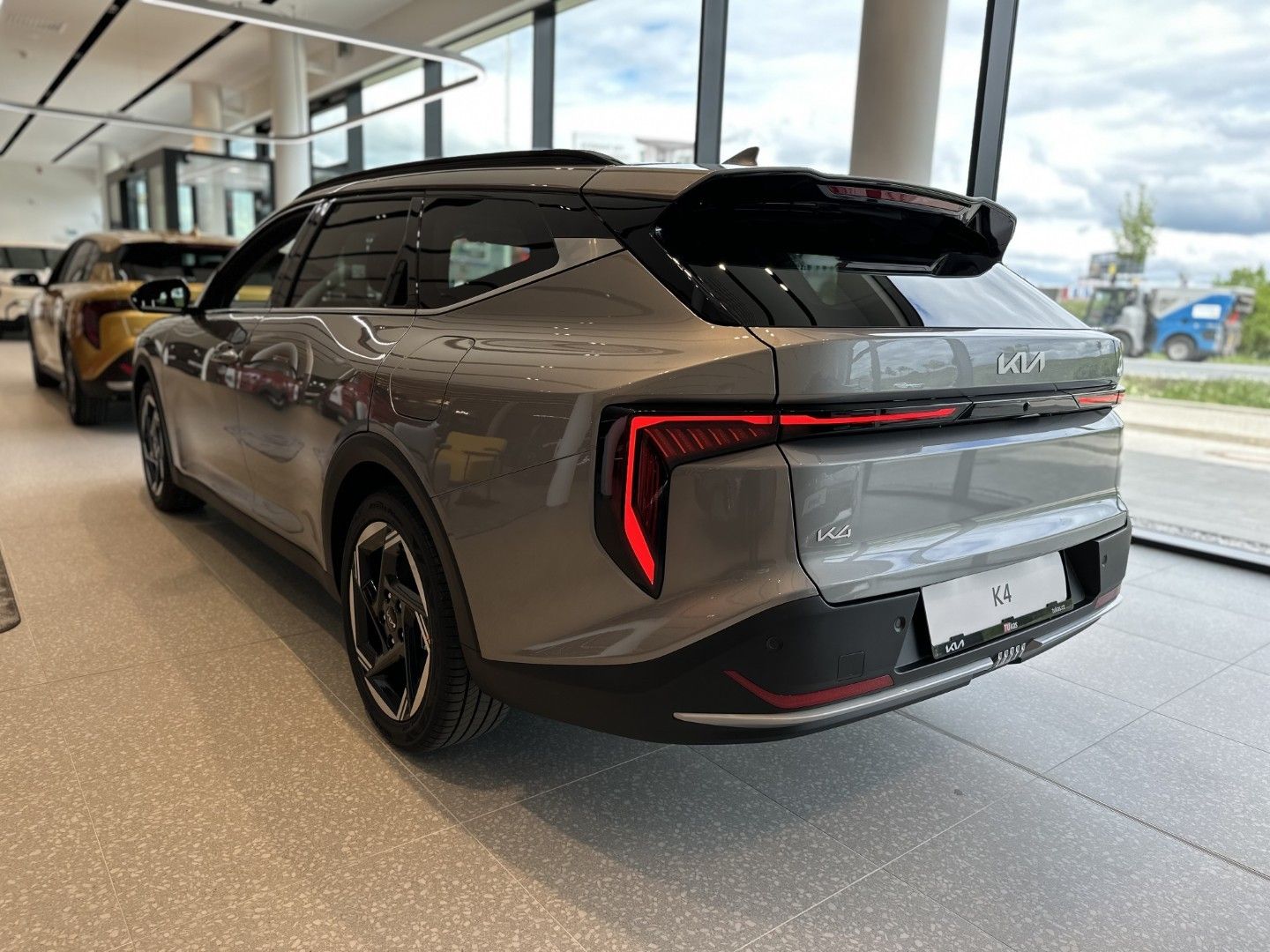 Kia K4, 1.6T-GDi 110kW TOP 110 KW (202 - fotka 4