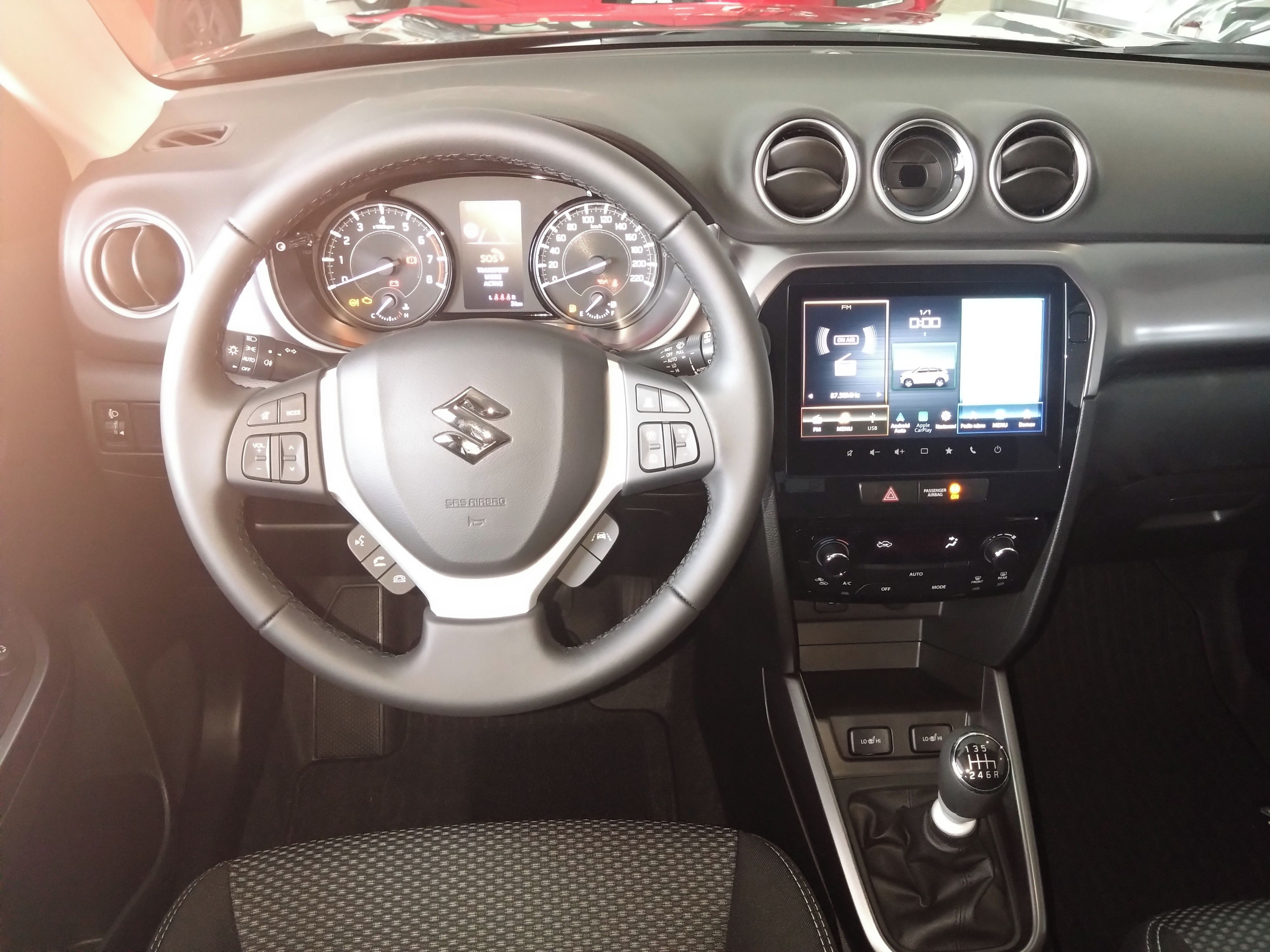 Suzuki Vitara, 1,4 PREMIUM AT+ZK - fotka 5