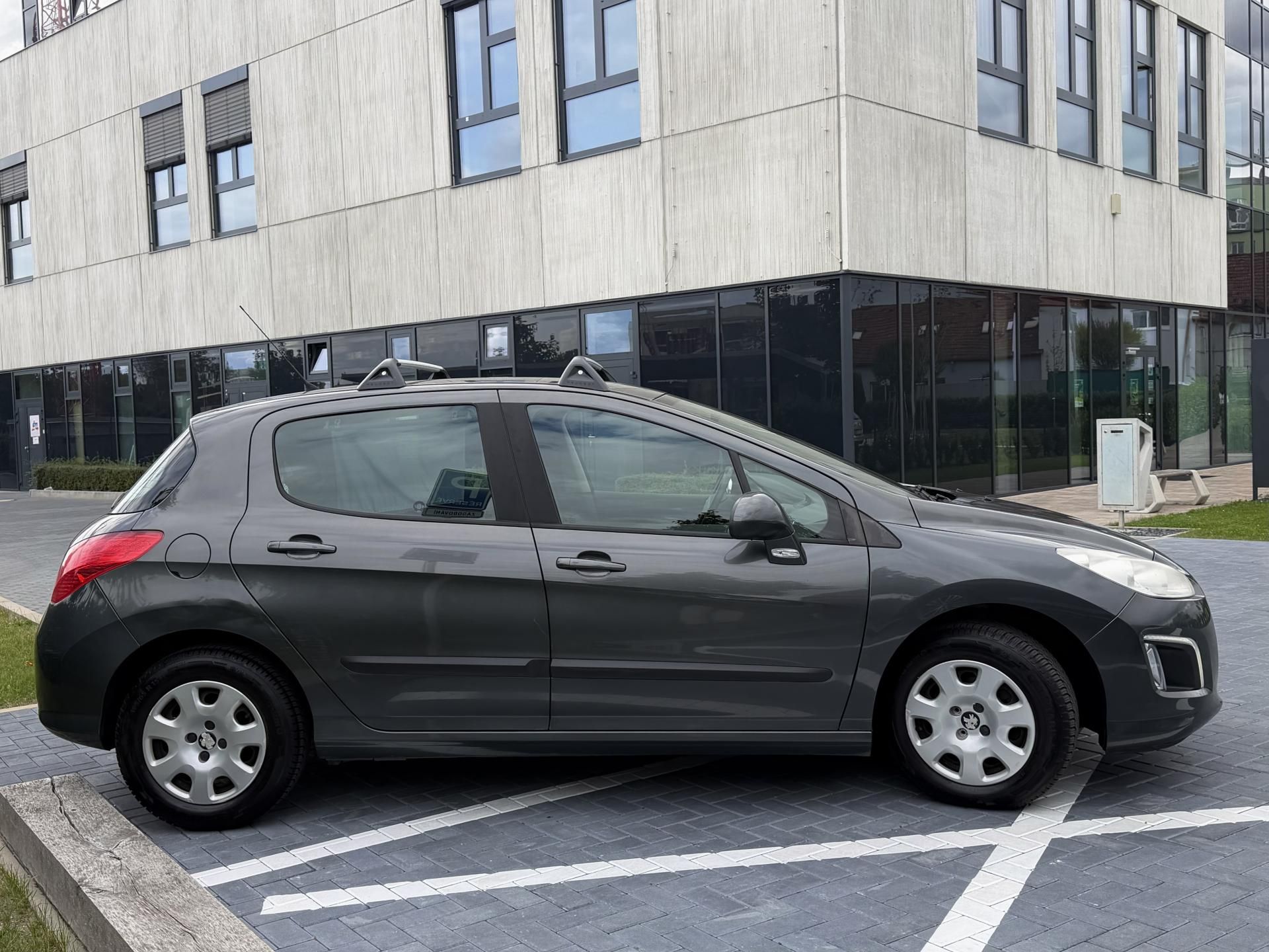 Peugeot 308, 1.4 VTi 72 kW - fotka 5