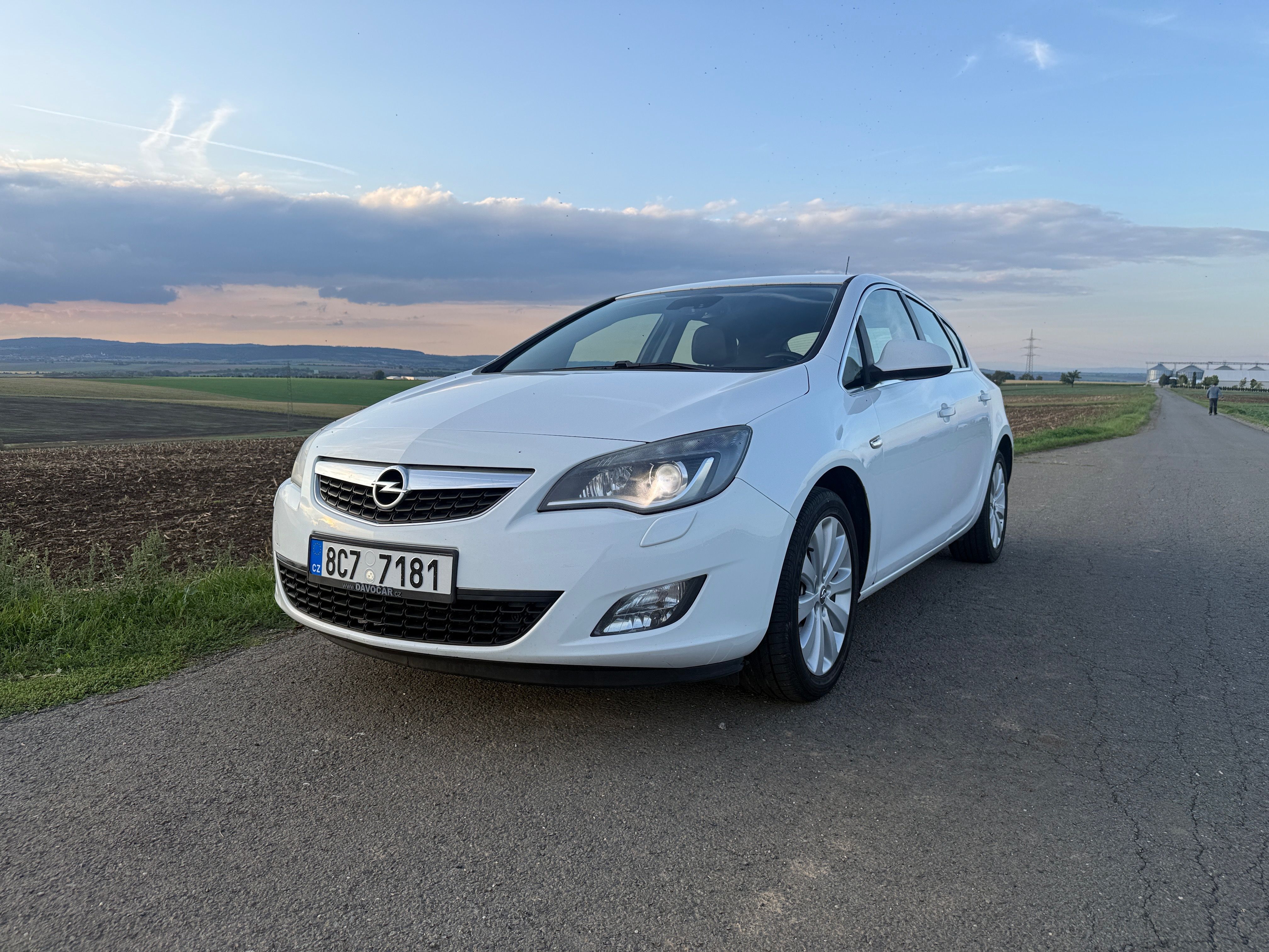 Opel Astra, Opel Astra J 1.4 Turbo | TOP