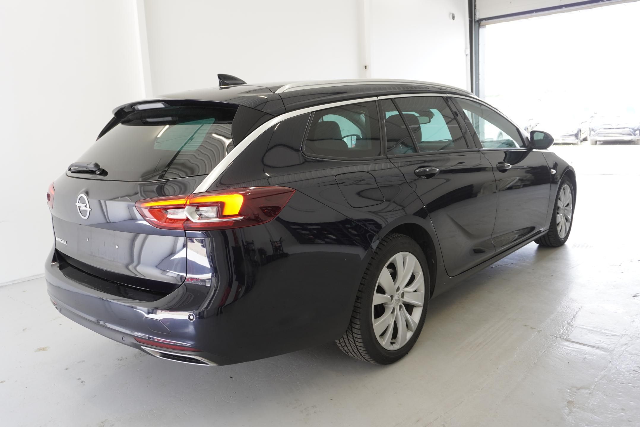 Opel Insignia, 2,0T 154kW SPORTS TOURER 4X4 - fotka 5