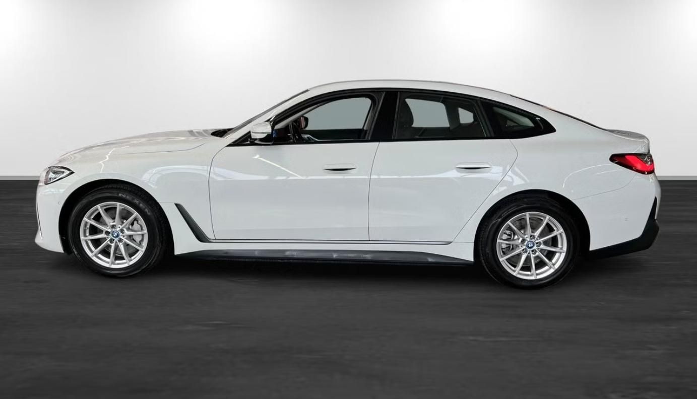 BMW i4, eDrive40 GC Kamera Auto. Park. - fotka 4