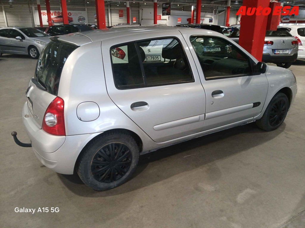 Renault Clio, 1.2i,ČR - fotka 2
