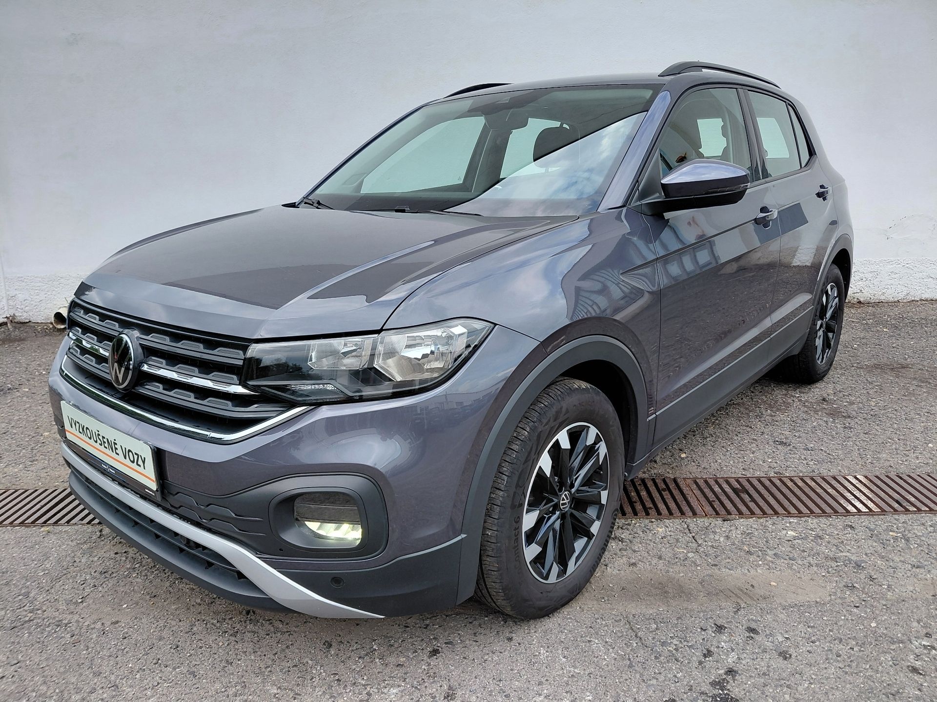 Volkswagen T-Cross, T-CROSS LIFE 1,0 TSI 81 KW 7DS - fotka 6
