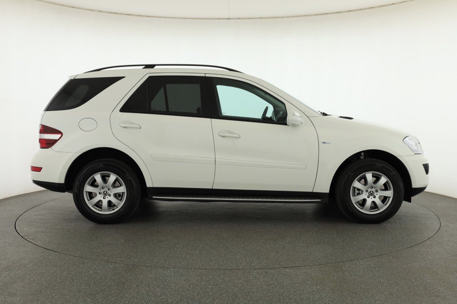 Mercedes-Benz Třídy M, ML 300 CDI, 4X4, Automat - fotka 6