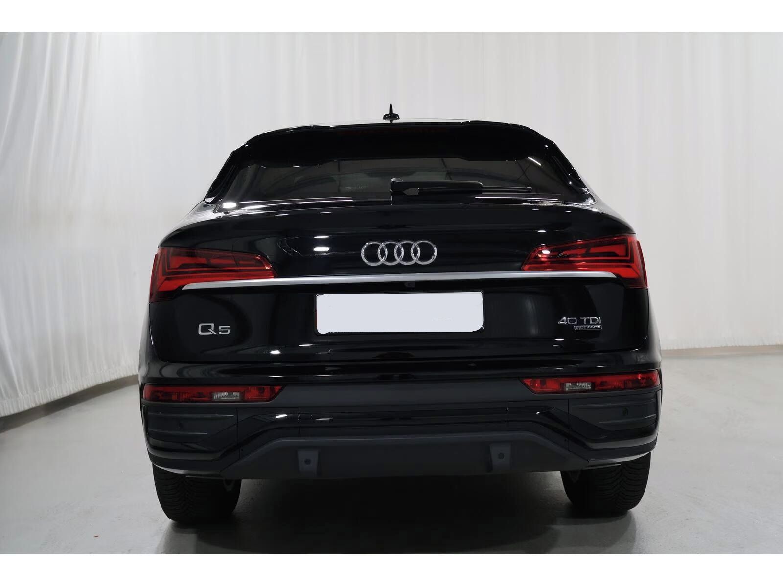 Audi Q5, Sportback 40 TDI quattro*Navi* - fotka 4