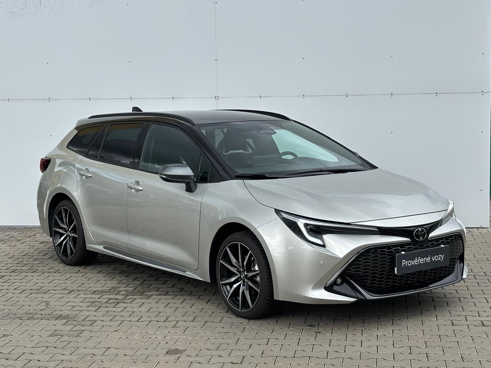 Toyota Corolla, 1.8 HSD e-CVT GR Sport - fotka 6