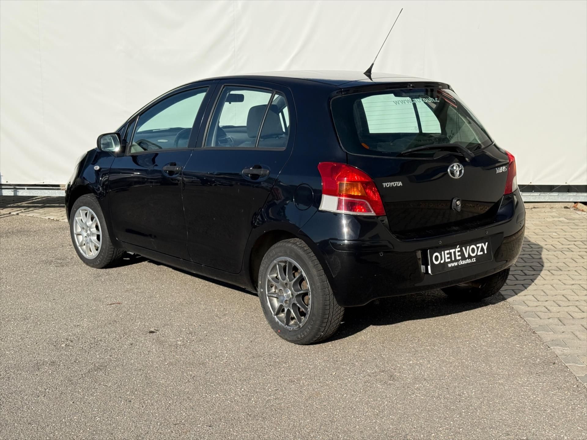 Toyota Yaris, 1,3 Terra Cool - fotka 6