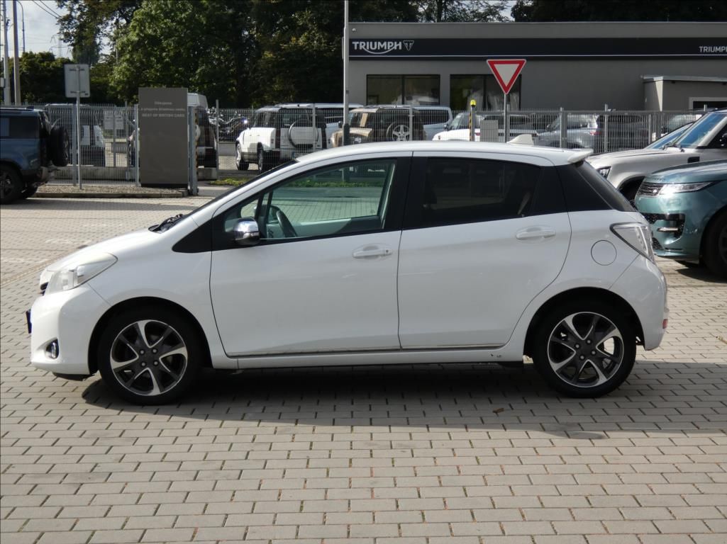 Toyota Yaris, 1,3 1.33 VVT-i Trend,ČR,kamera - fotka 2