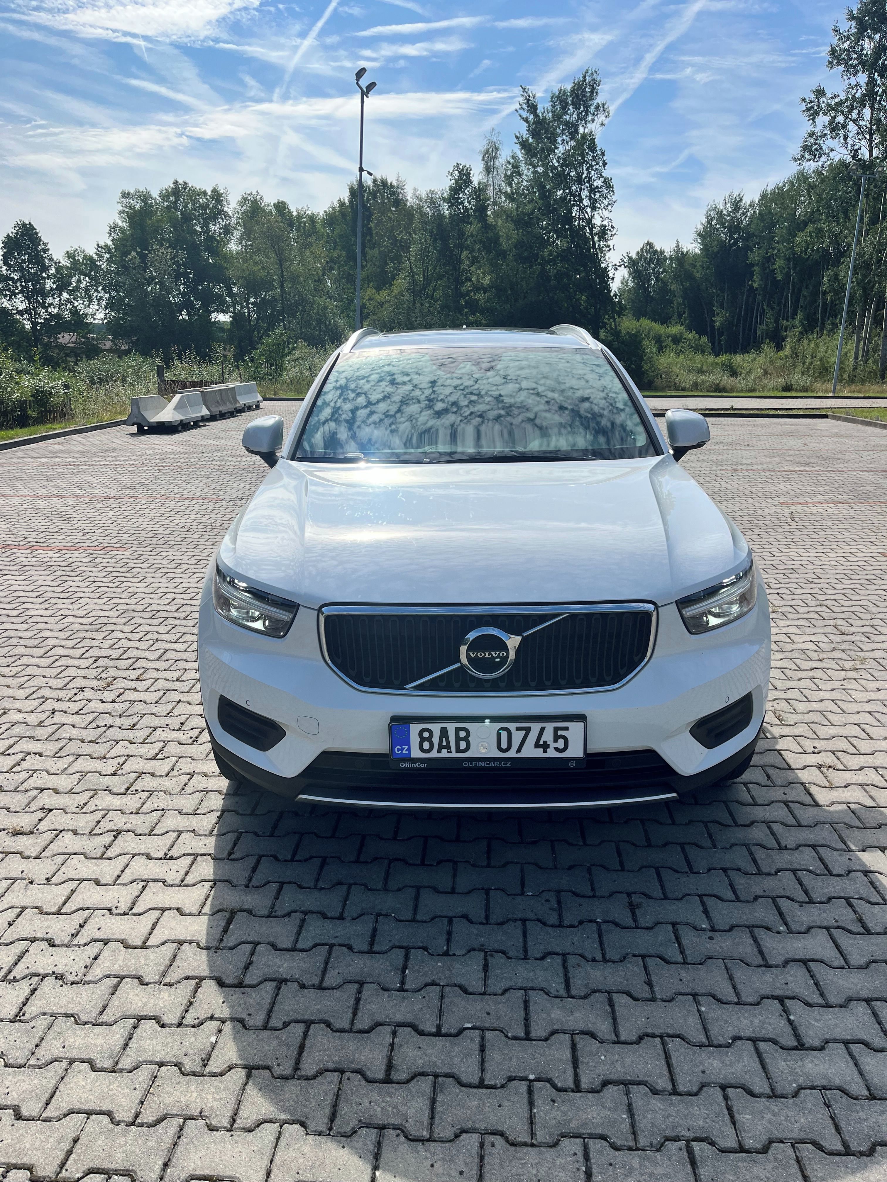Volvo XC40, Volvo XC40 T4 AWD 2.0 140kw - fotka 2
